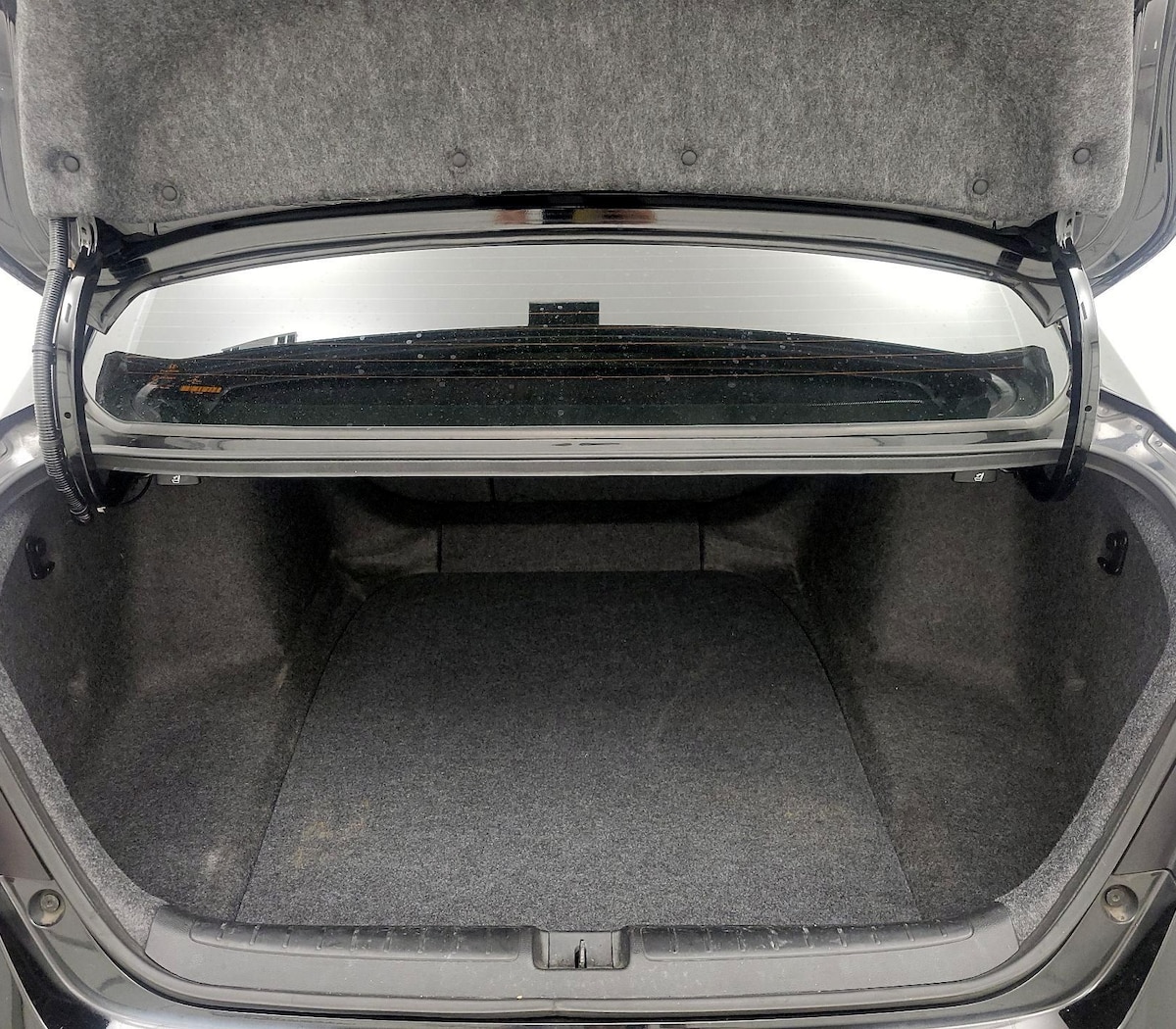 Trunk/Cargo (Seats Up)