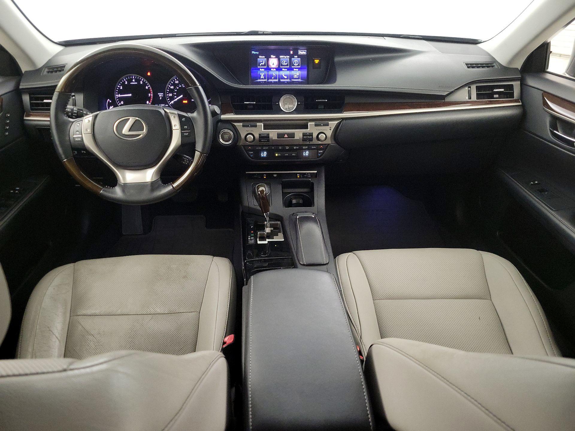 Thumbnail: 2015 Lexus ES - 9