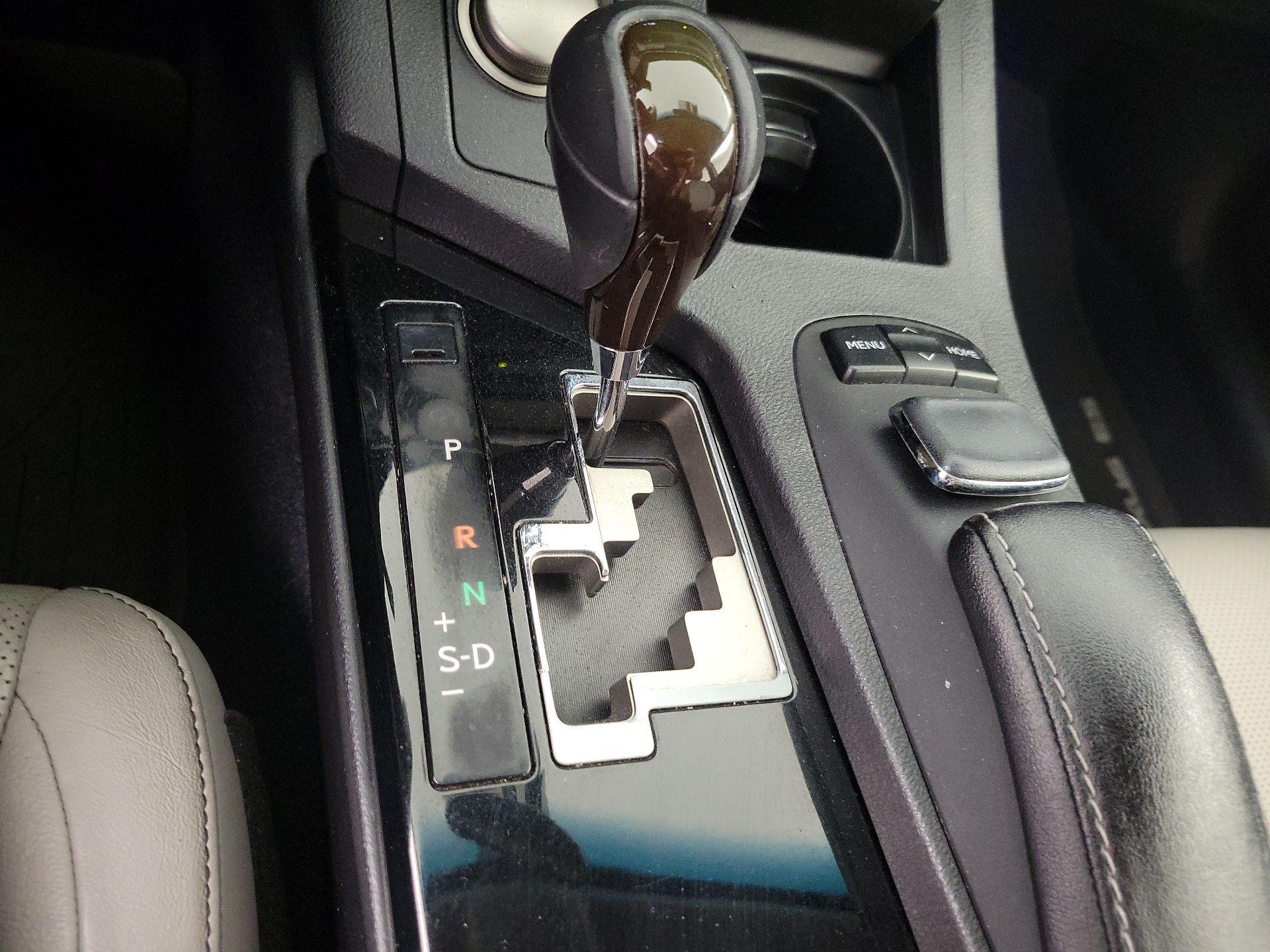 Thumbnail: 2015 Lexus ES - 18