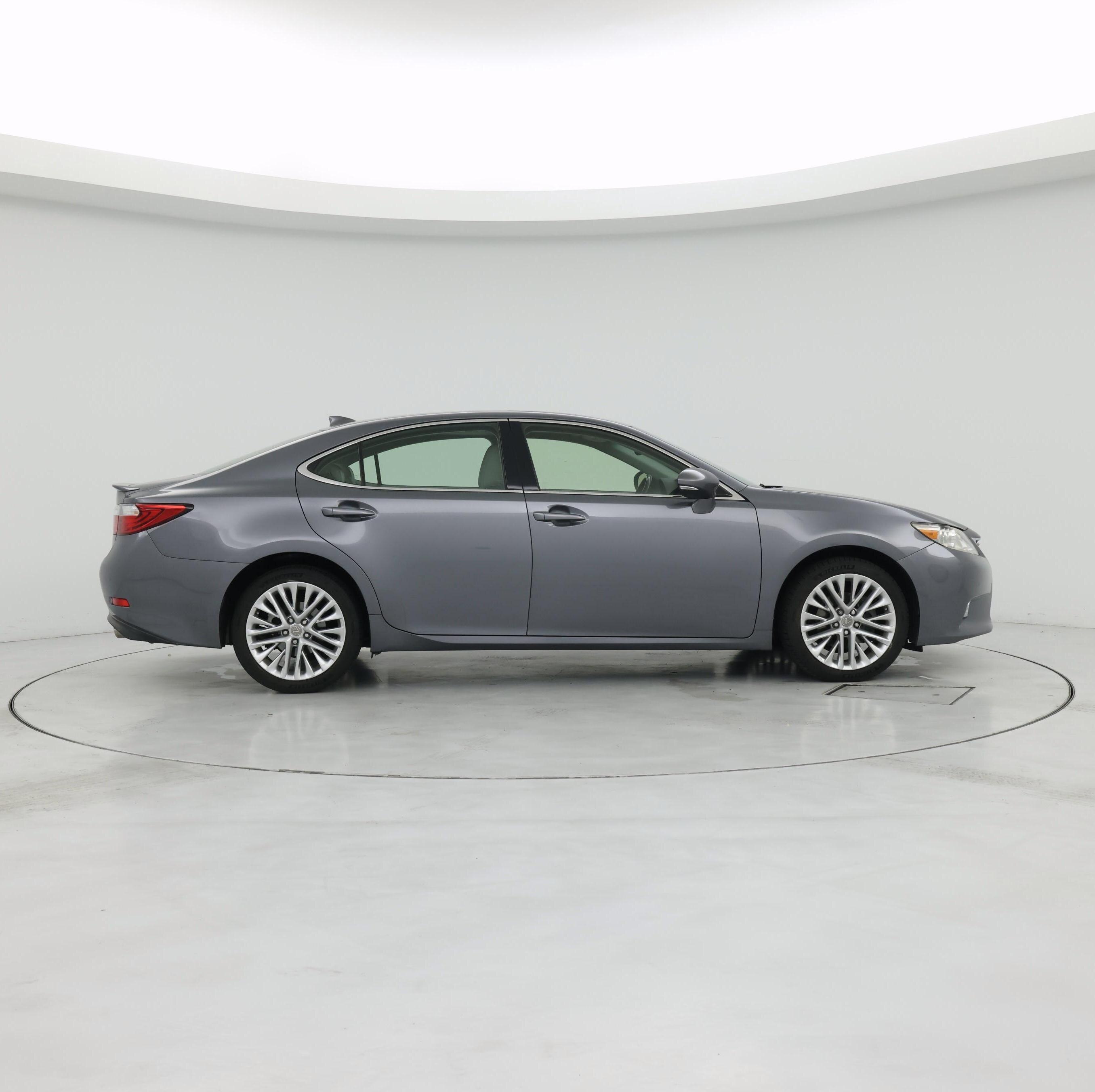 Thumbnail: 2015 Lexus ES - 7