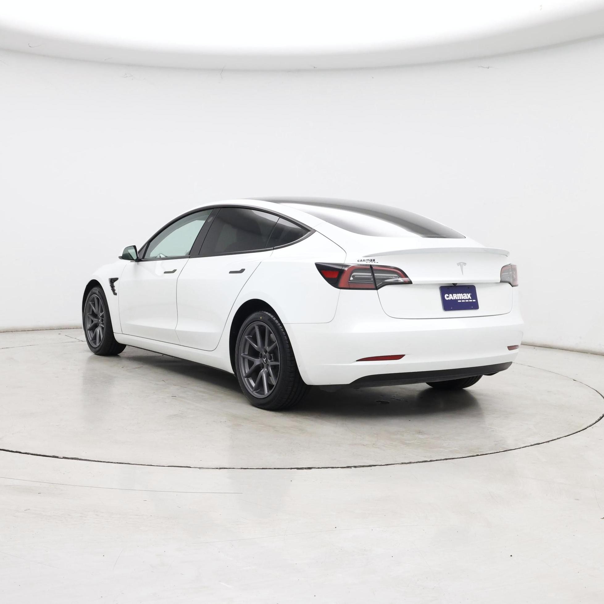 Thumbnail: 2023 Tesla Model 3 - 2