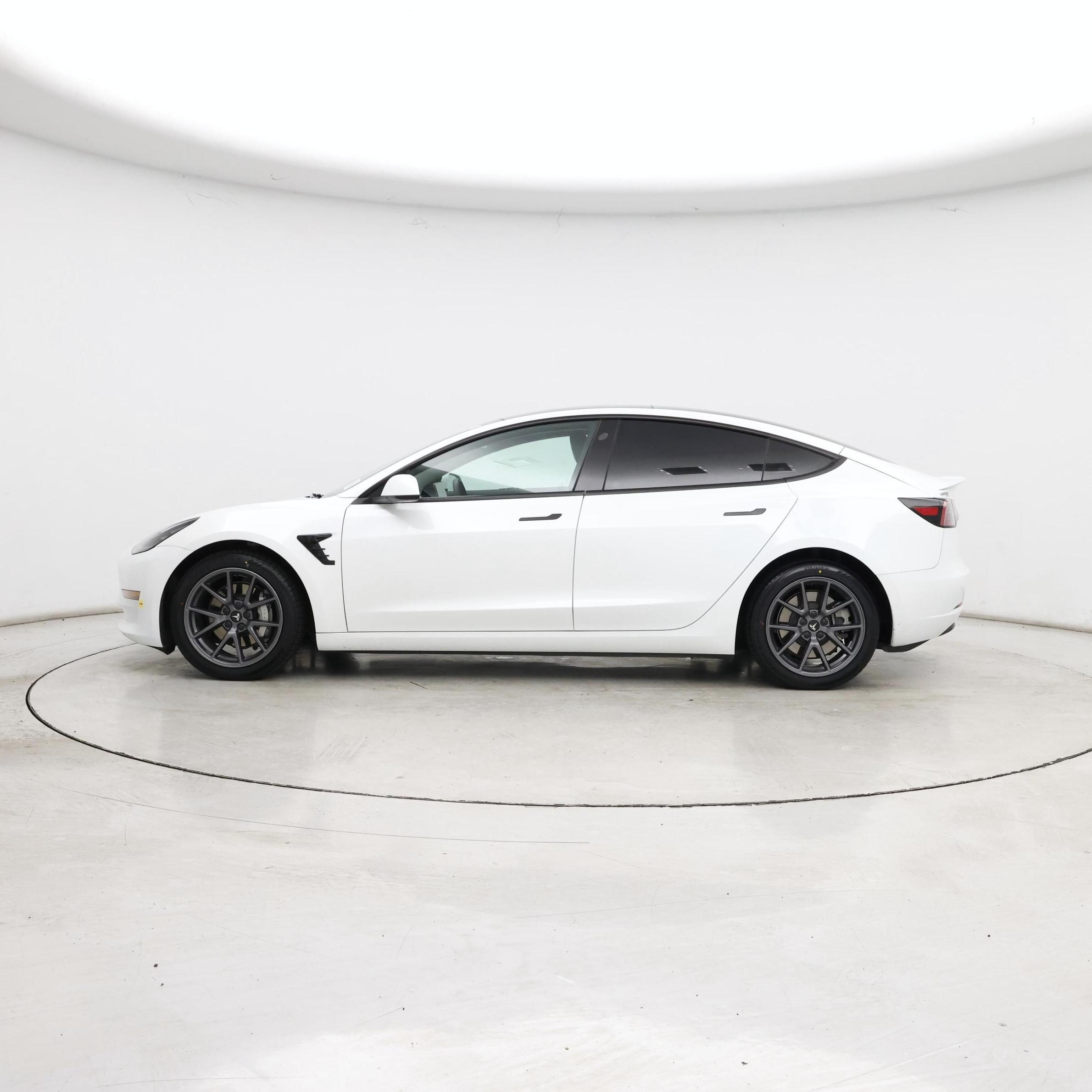 Thumbnail: 2023 Tesla Model 3 - 3