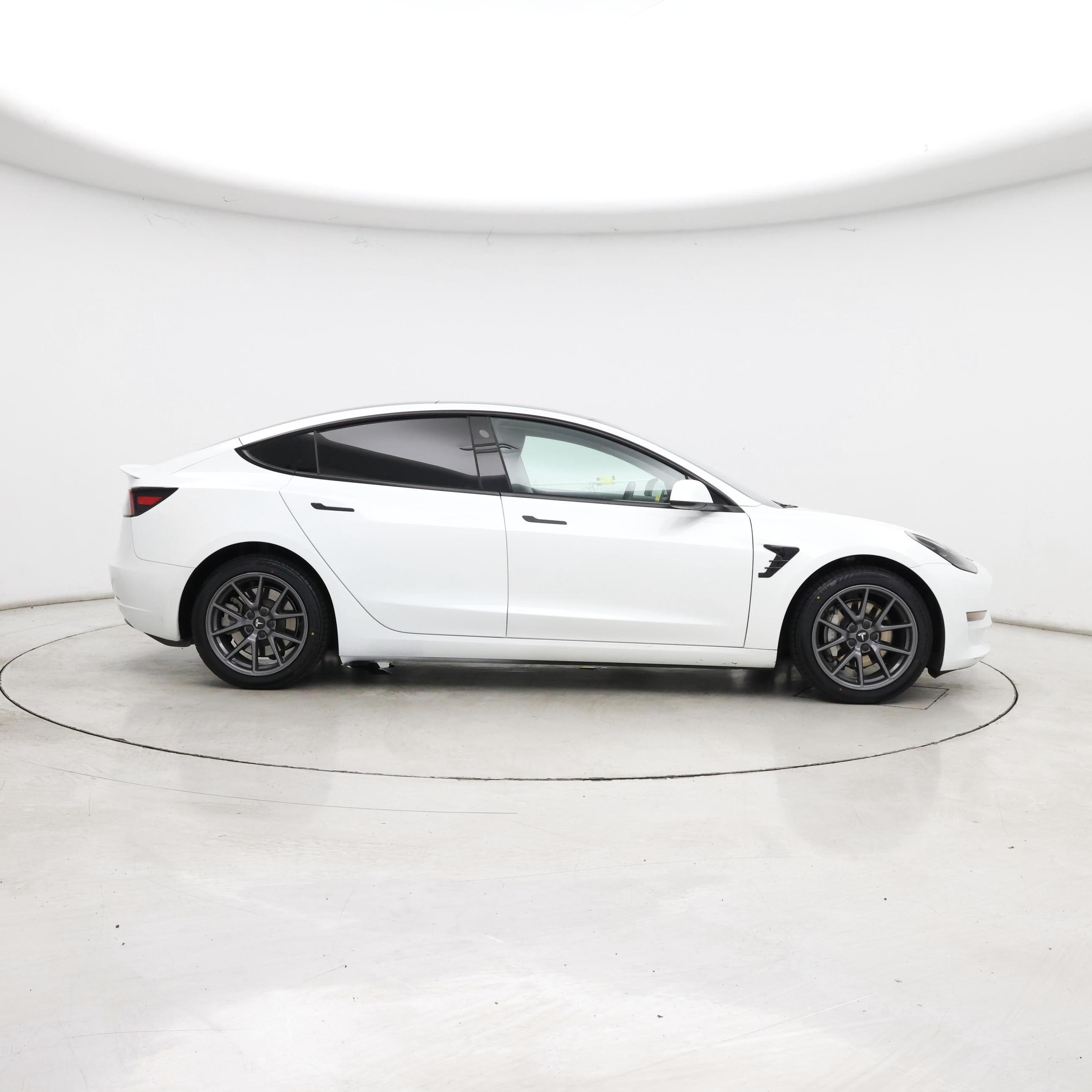 Thumbnail: 2023 Tesla Model 3 - 7