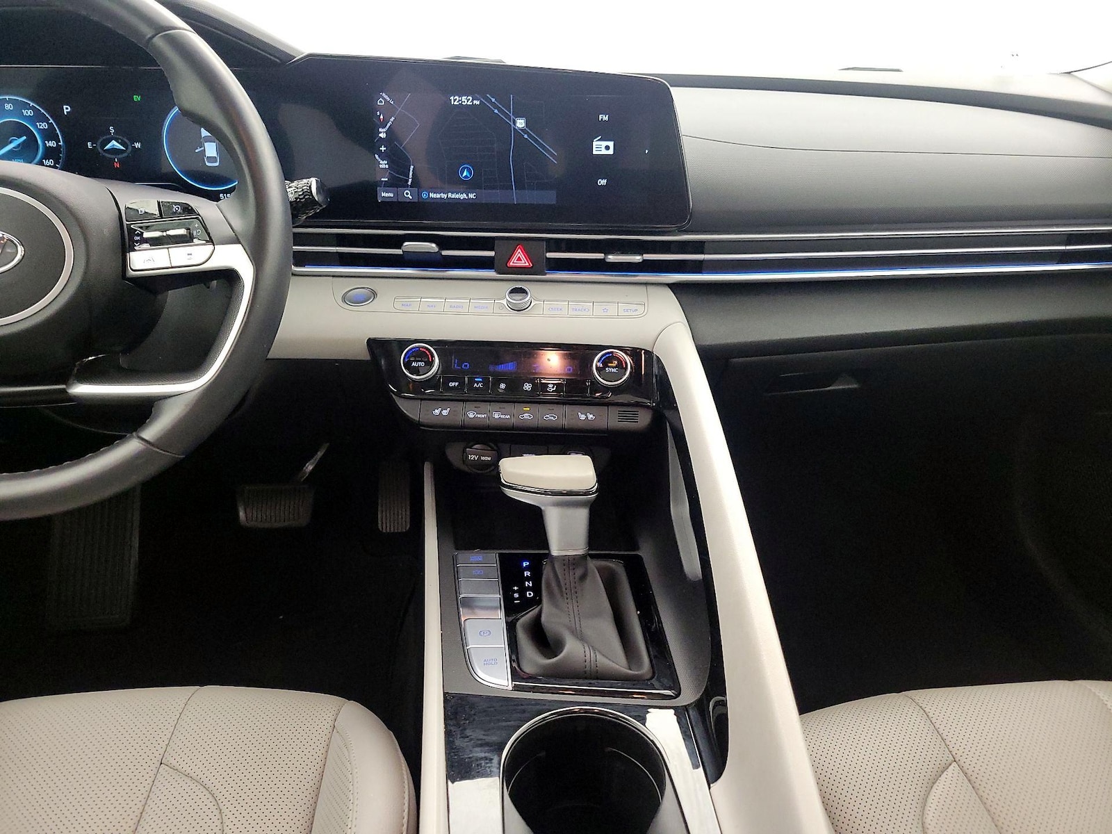 2023 Hyundai Elantra Limited - Photo 10