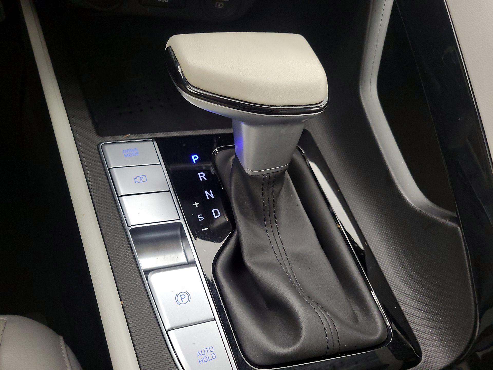 Thumbnail: 2023 Hyundai Elantra - 18