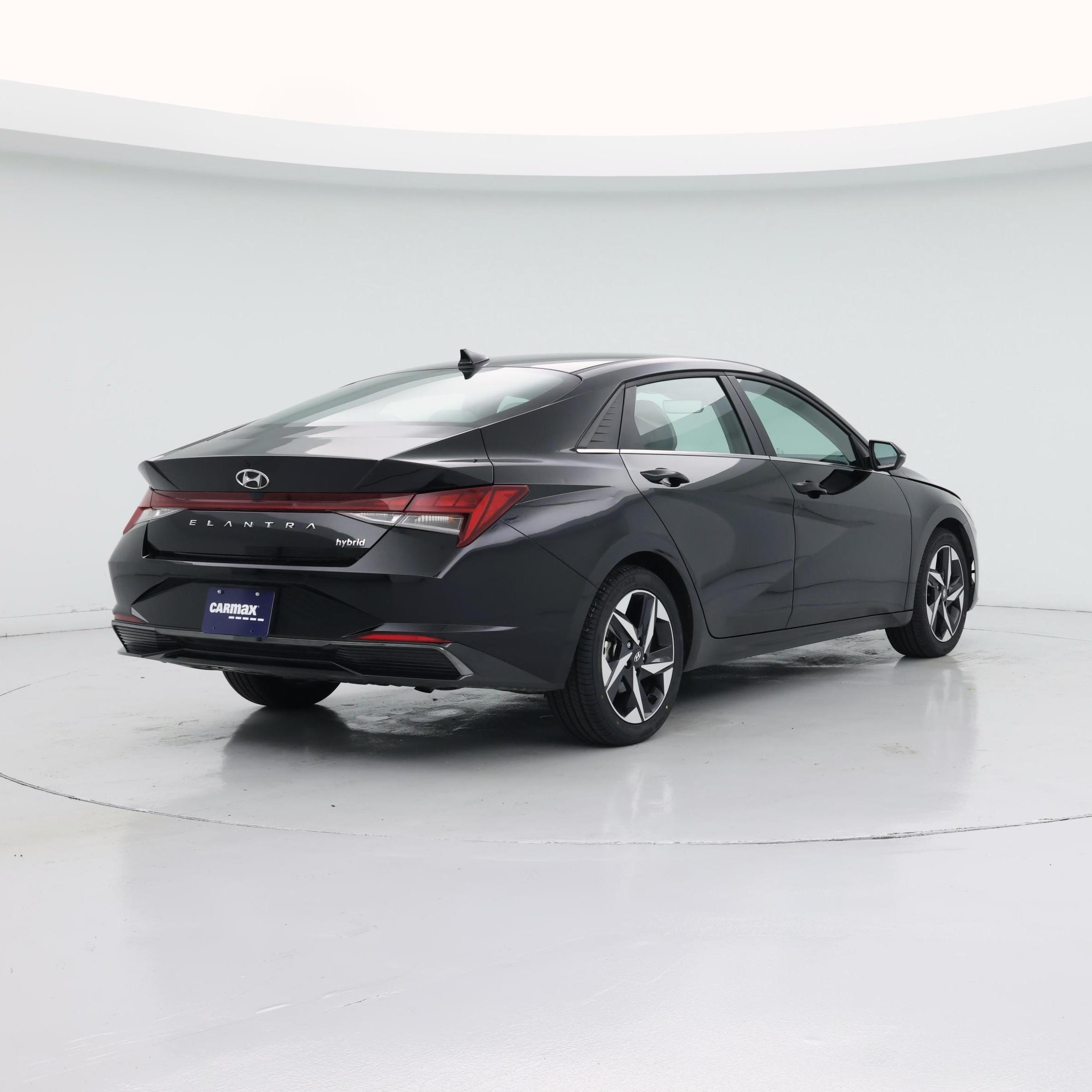 Thumbnail: 2023 Hyundai Elantra - 8