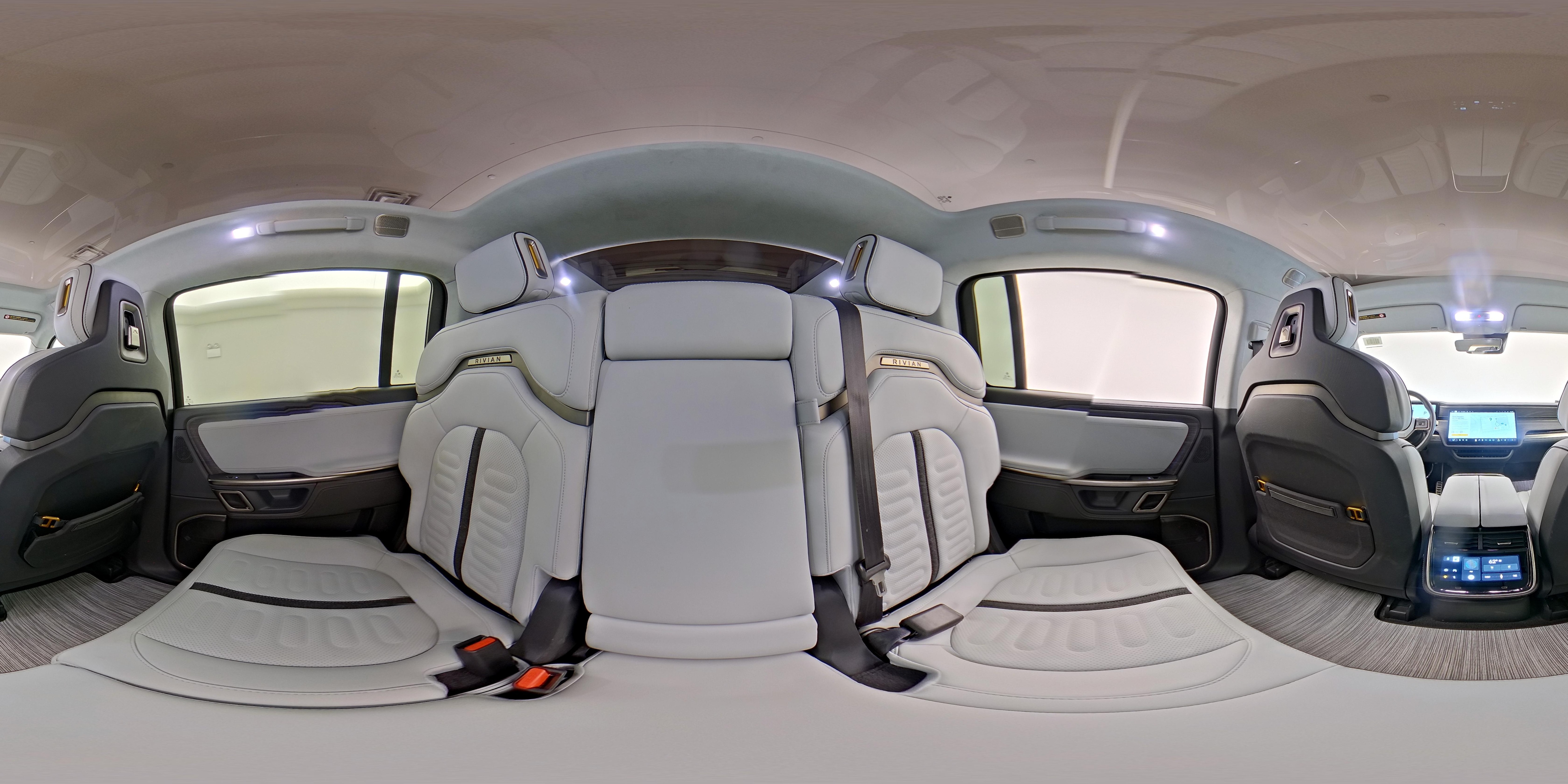 2023 Rivian R1S Adventure - Photo 27