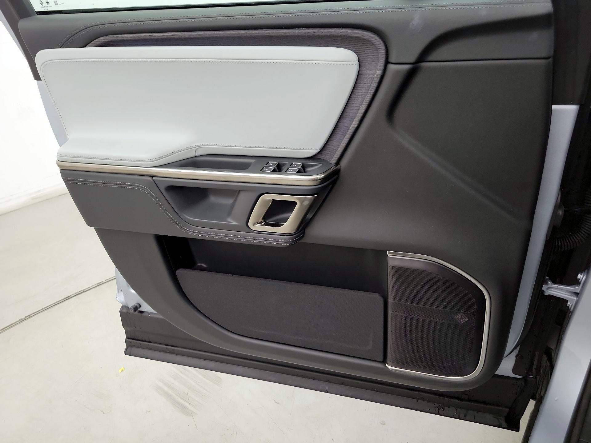 Thumbnail: 2023 Rivian R1S - 12