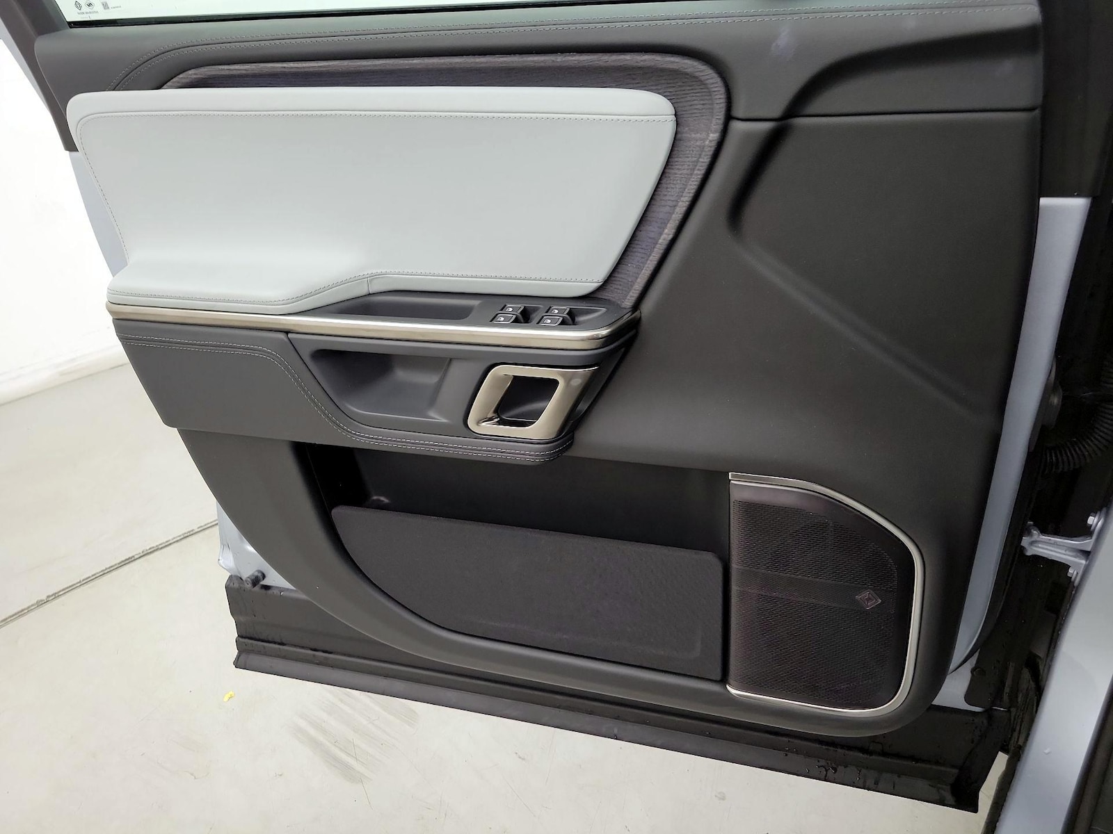 2023 Rivian R1S Adventure - Photo 13