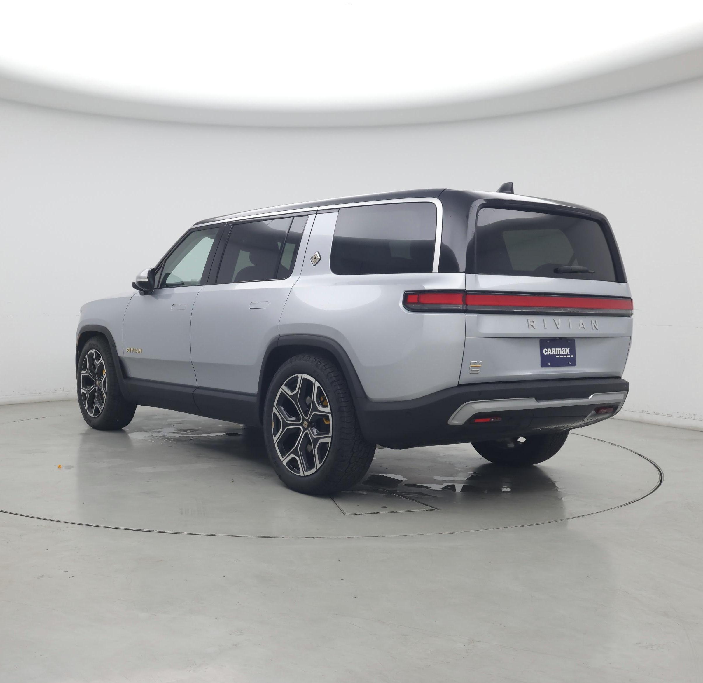 Thumbnail: 2023 Rivian R1S - 2