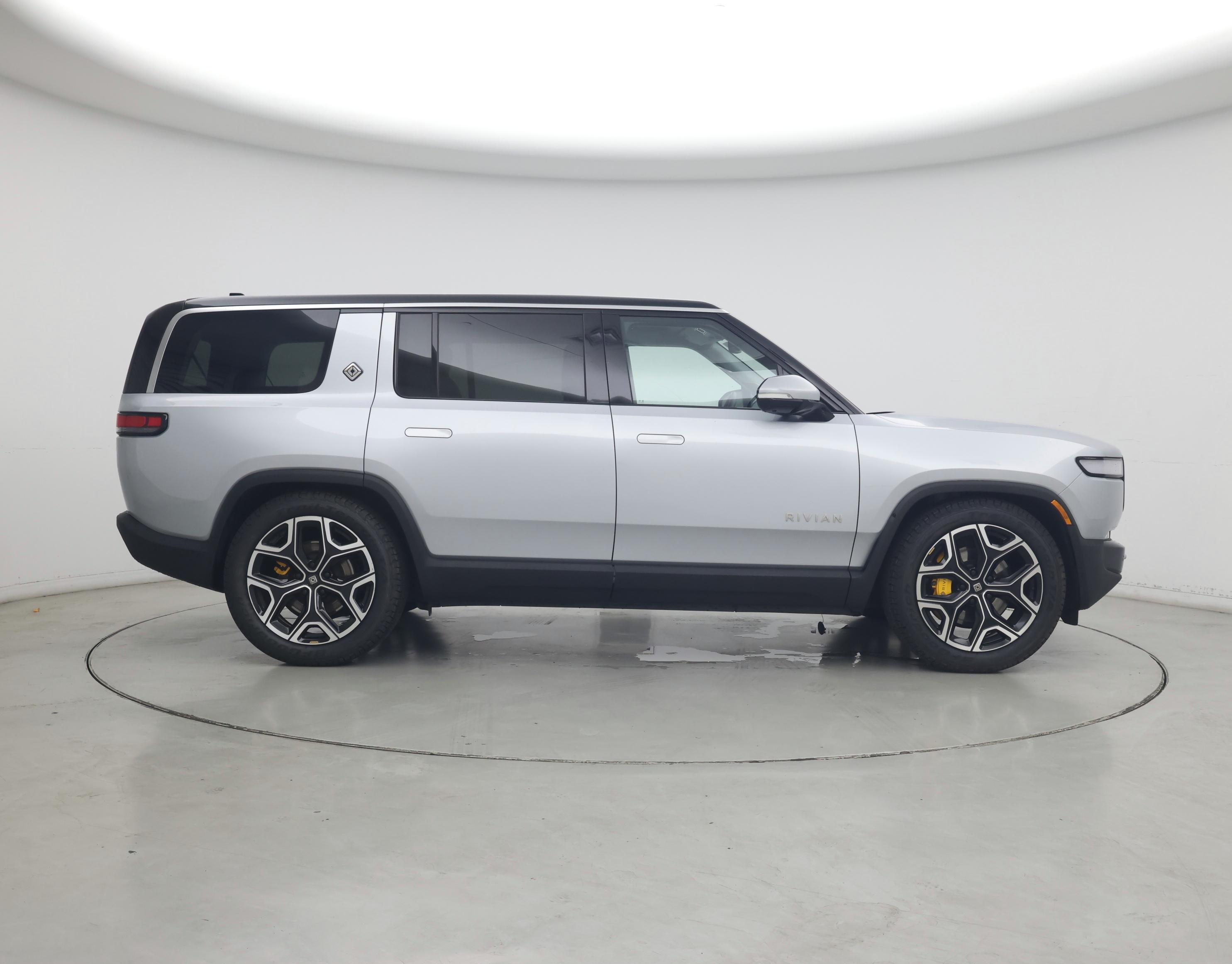 Thumbnail: 2023 Rivian R1S - 7