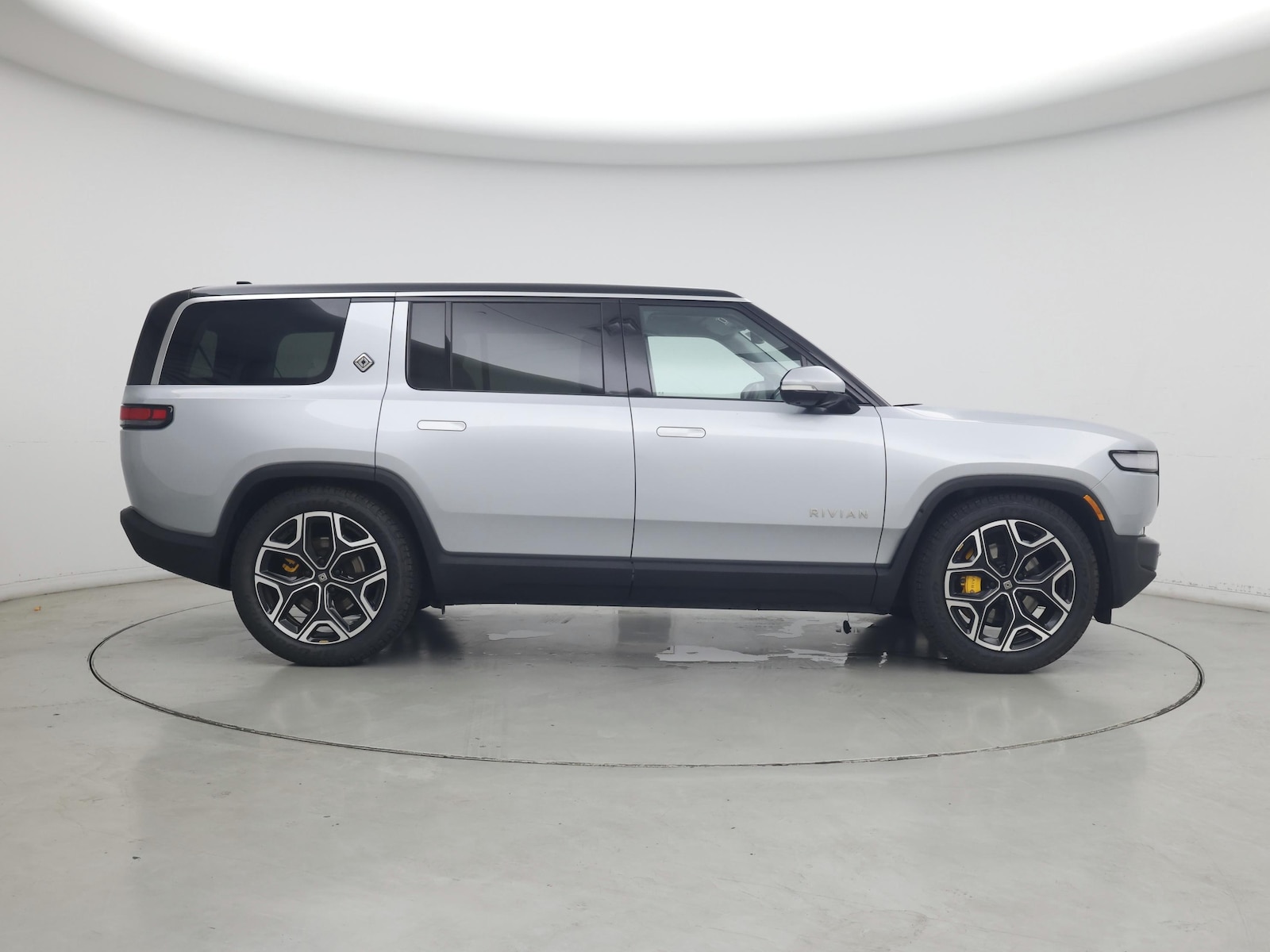 2023 Rivian R1S Adventure - Photo 8