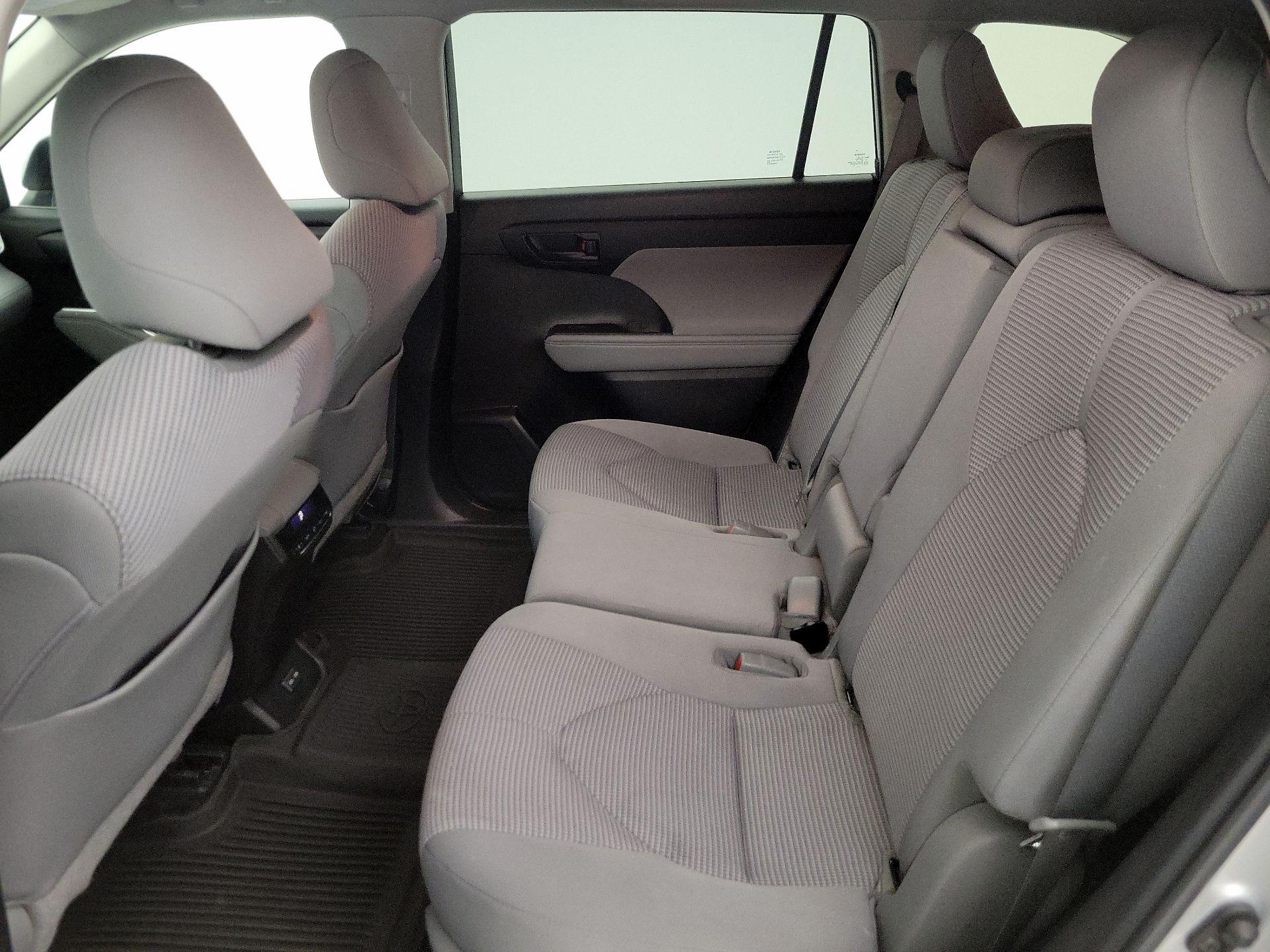 Thumbnail: 2023 Toyota Highlander - 19