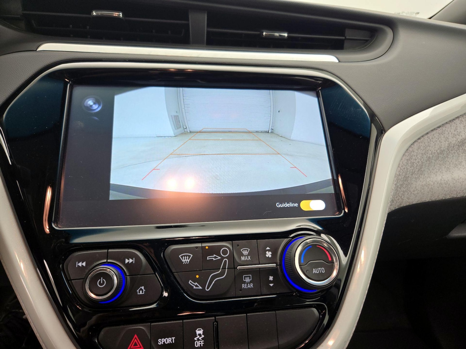 2021 Chevrolet Bolt EV LT - Photo 15