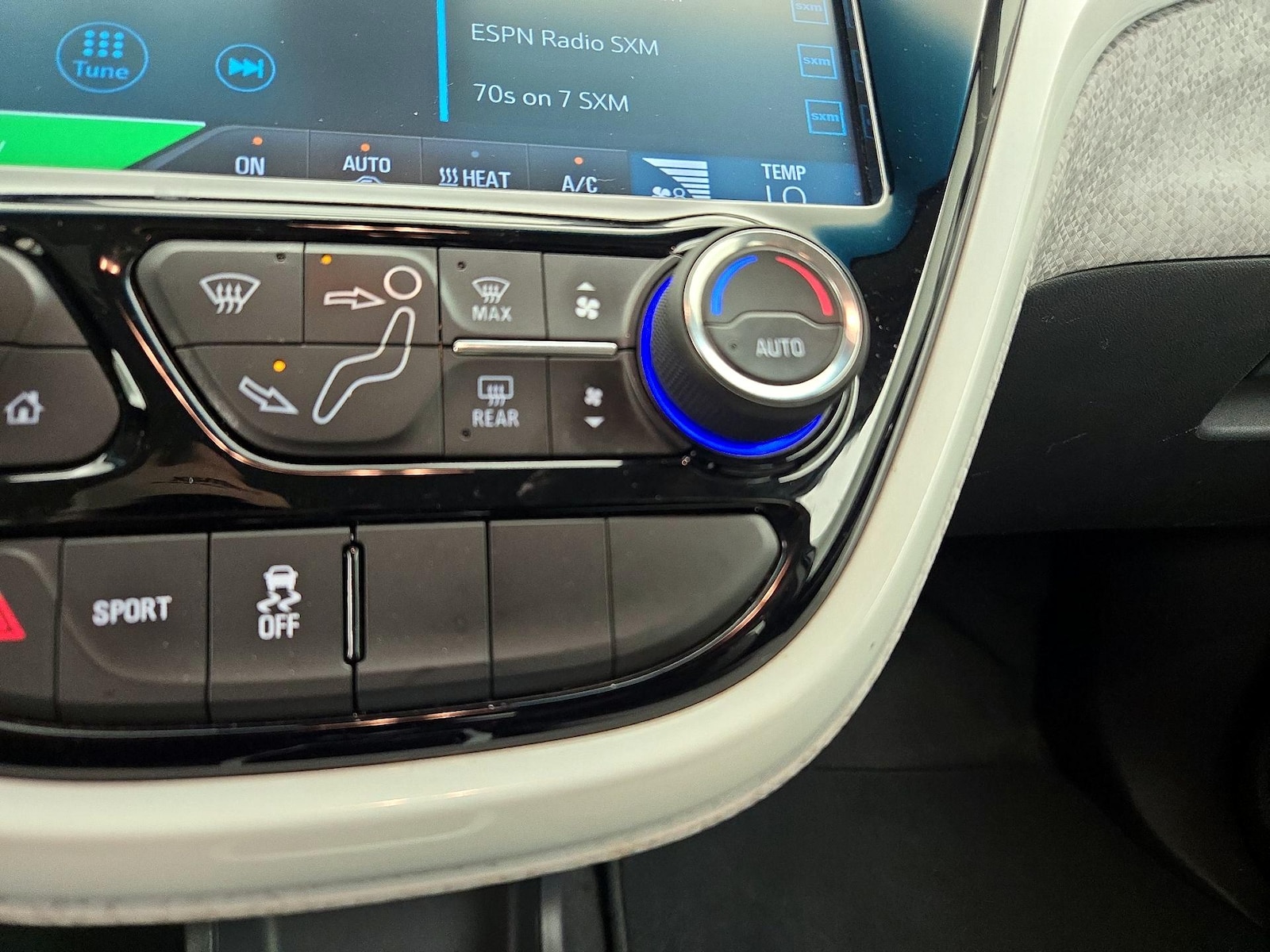 2021 Chevrolet Bolt EV LT - Photo 17