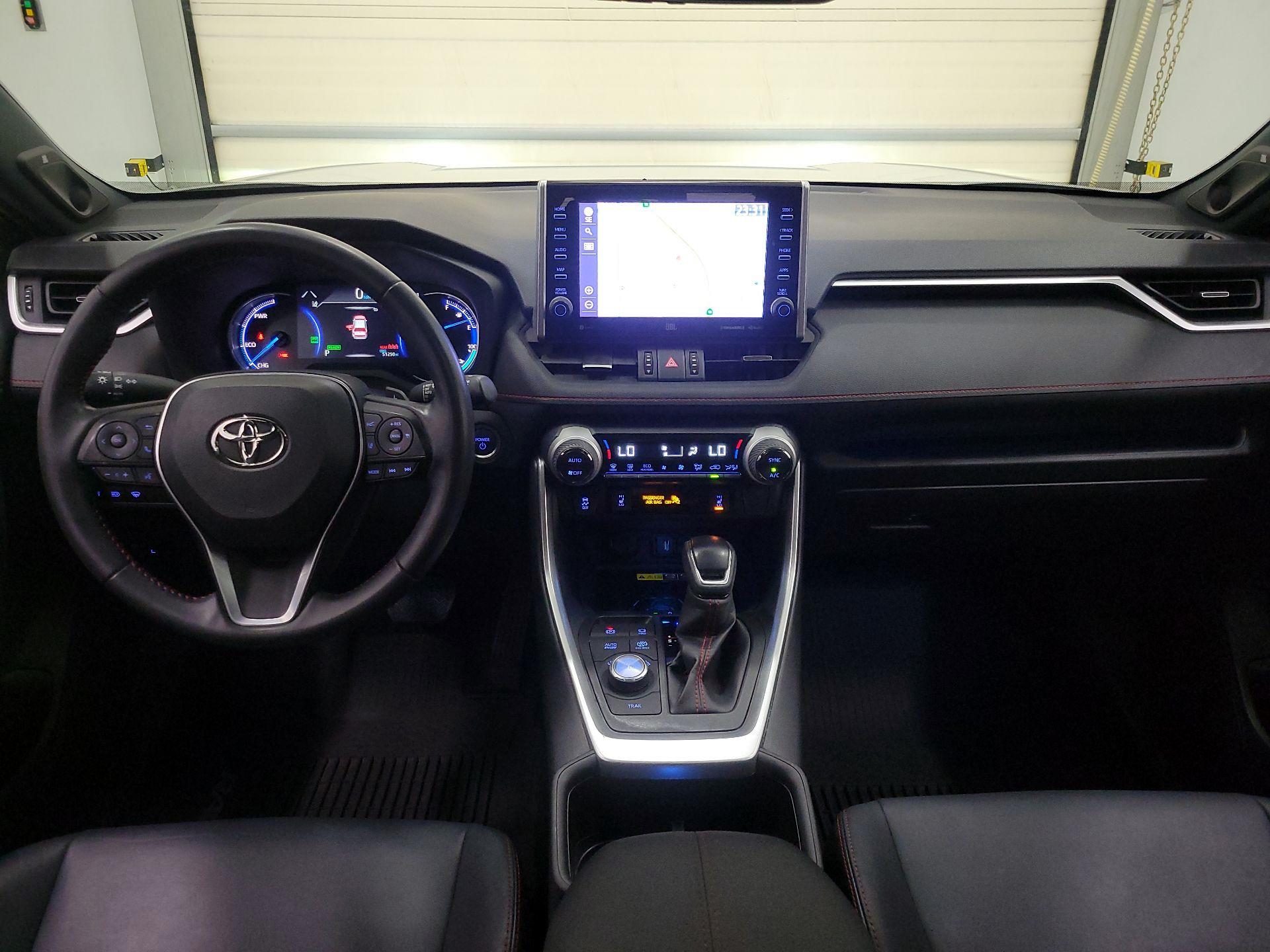 Thumbnail: 2022 Toyota RAV4 - 9