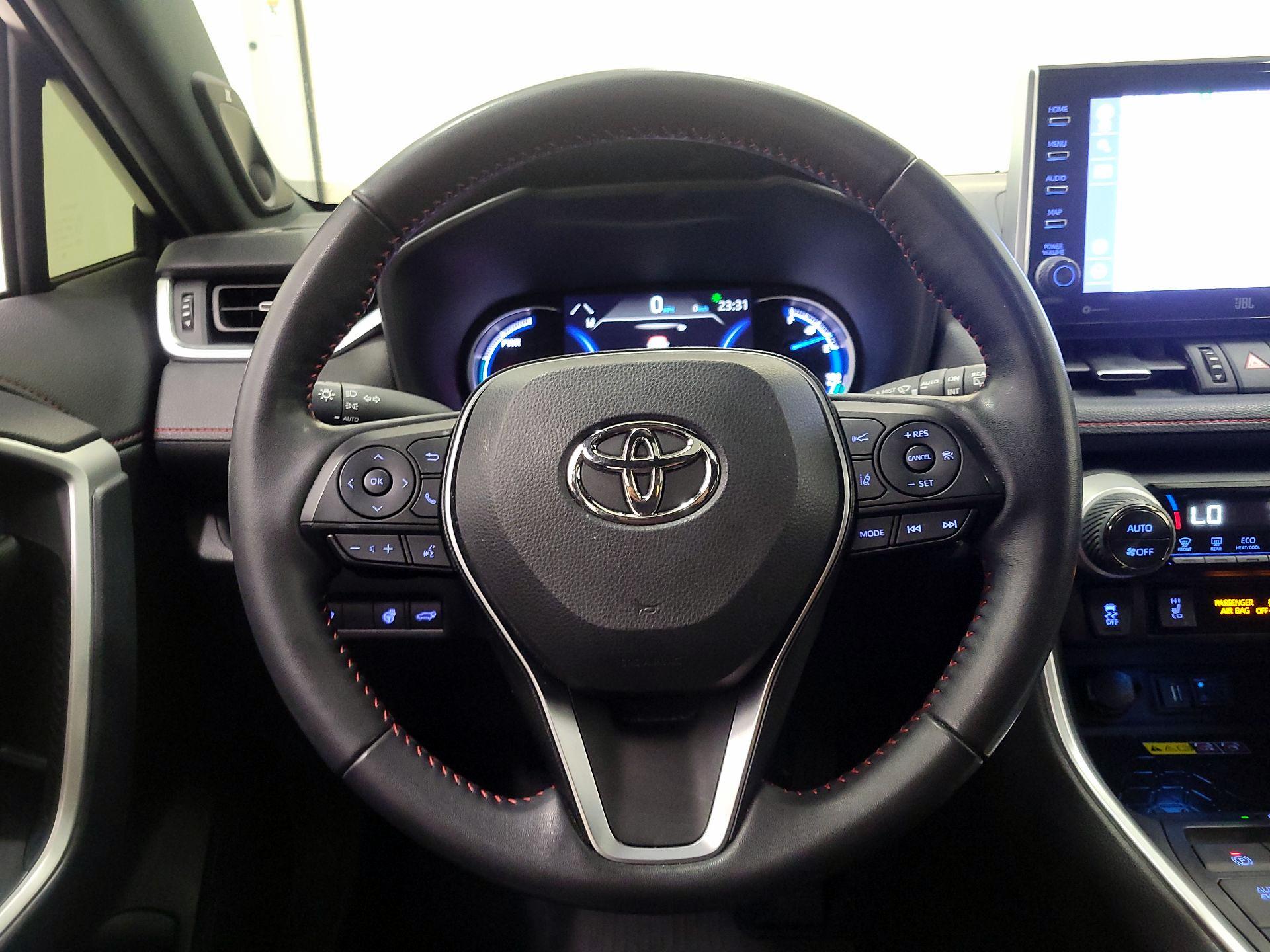 Thumbnail: 2022 Toyota RAV4 - 10
