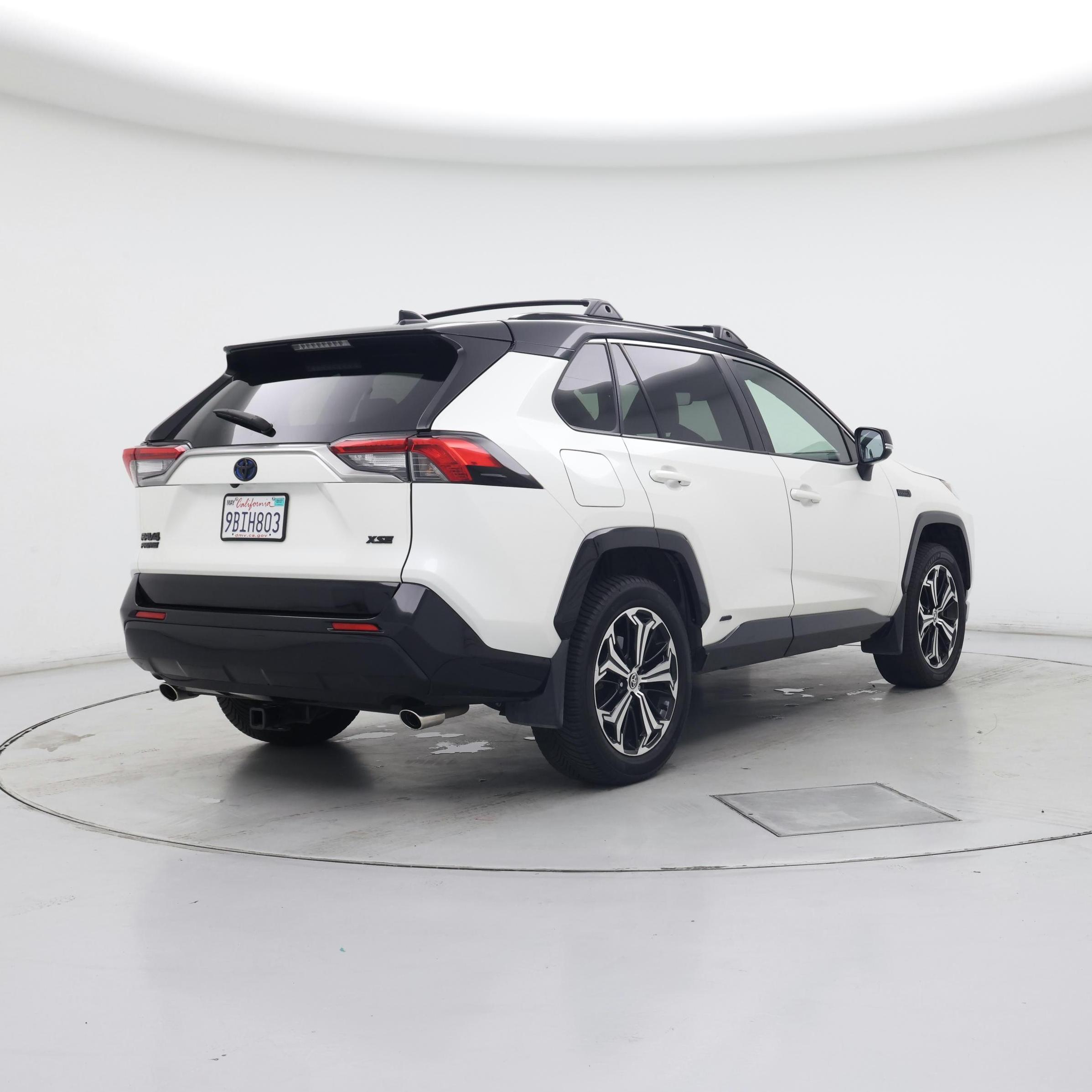 Thumbnail: 2022 Toyota RAV4 - 8