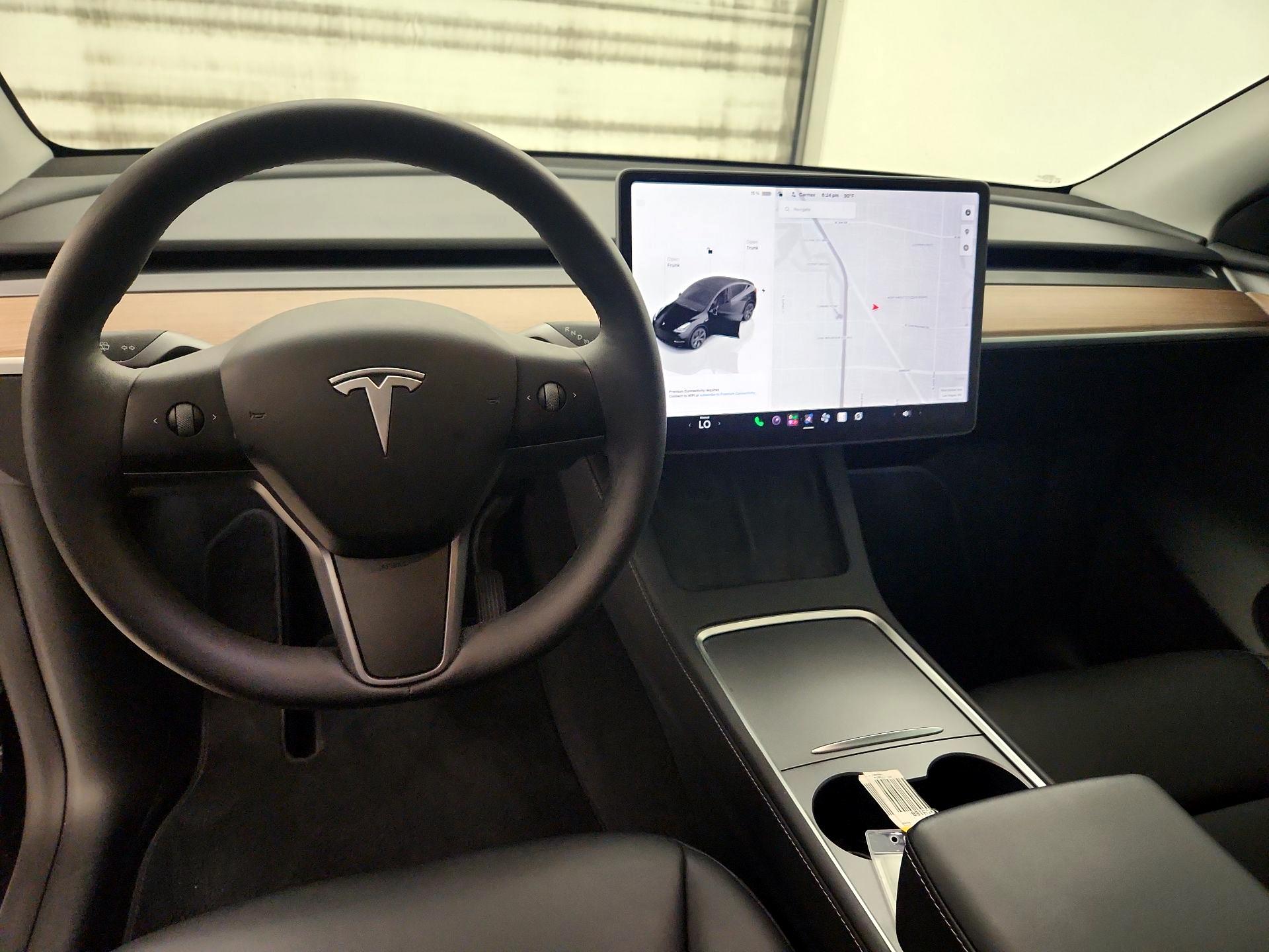 Thumbnail: 2025 Tesla Model Y - 9