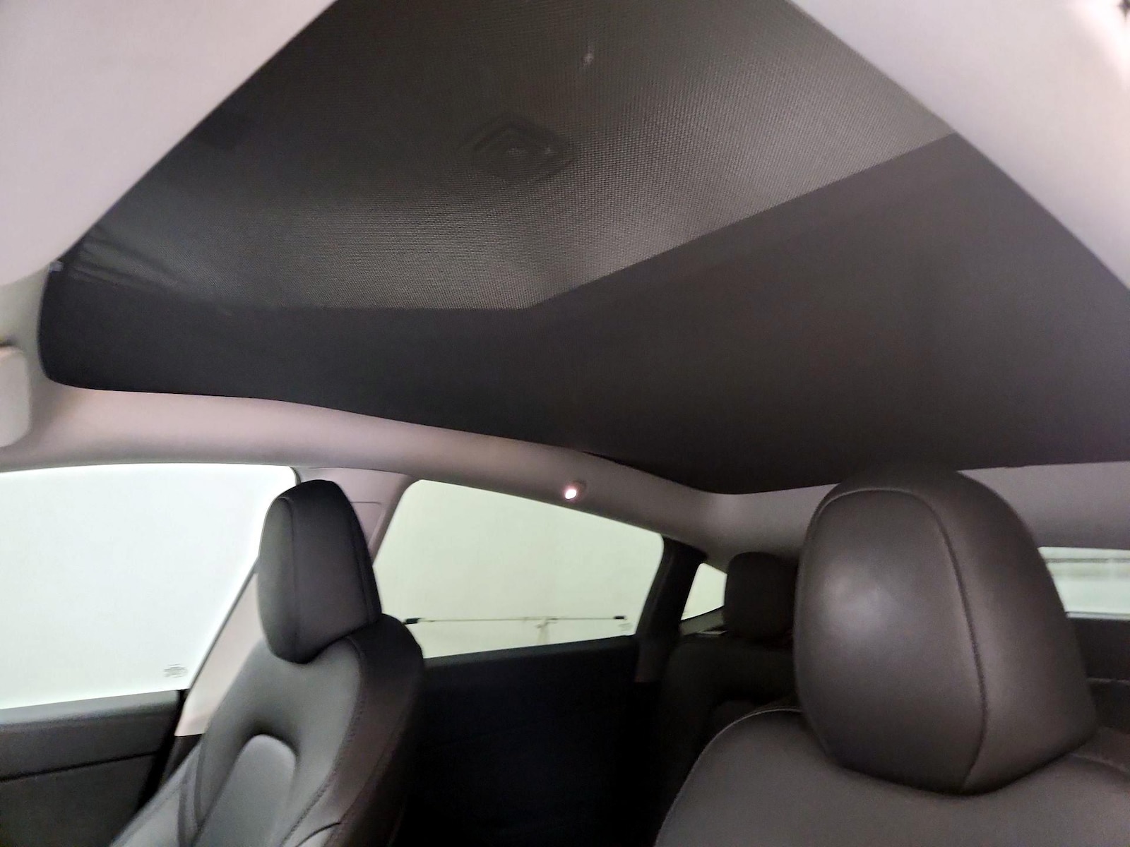 2025 Tesla Model Y Long Range - Photo 19