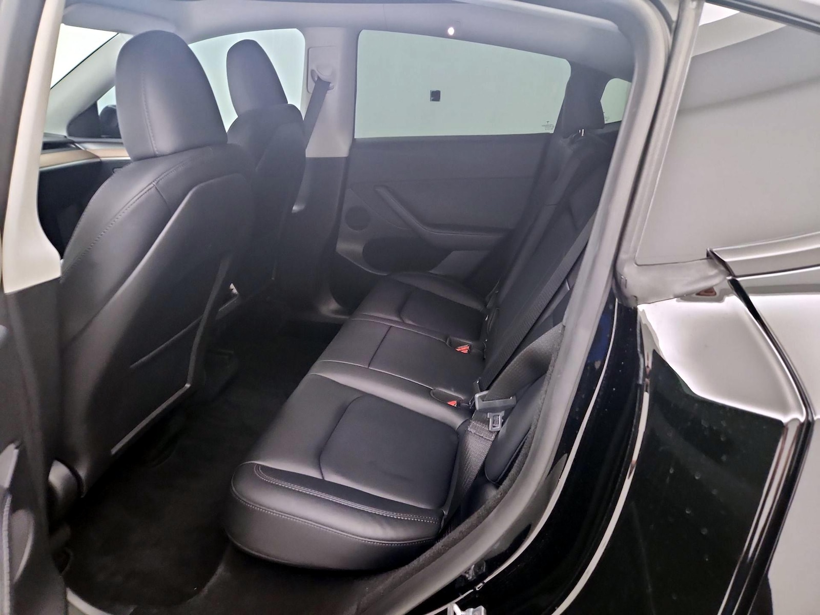 2025 Tesla Model Y Long Range - Photo 20