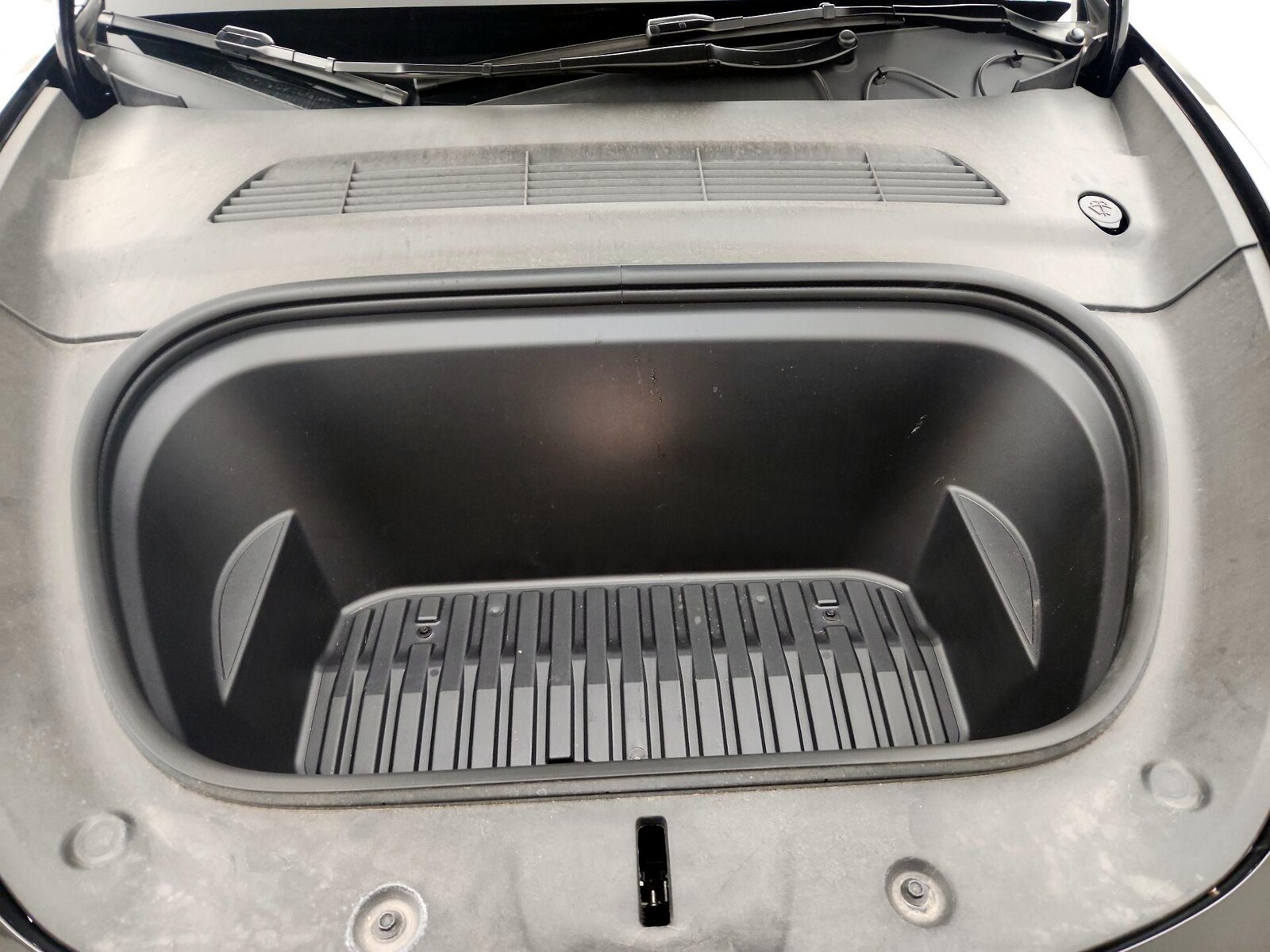 2025 Tesla Model Y Long Range - Photo 22