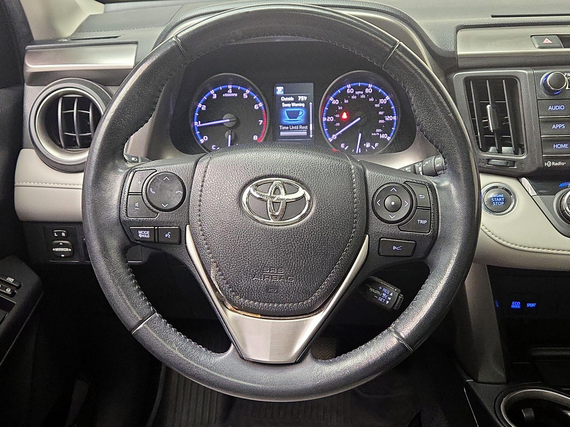Thumbnail: 2018 Toyota RAV4 - 10