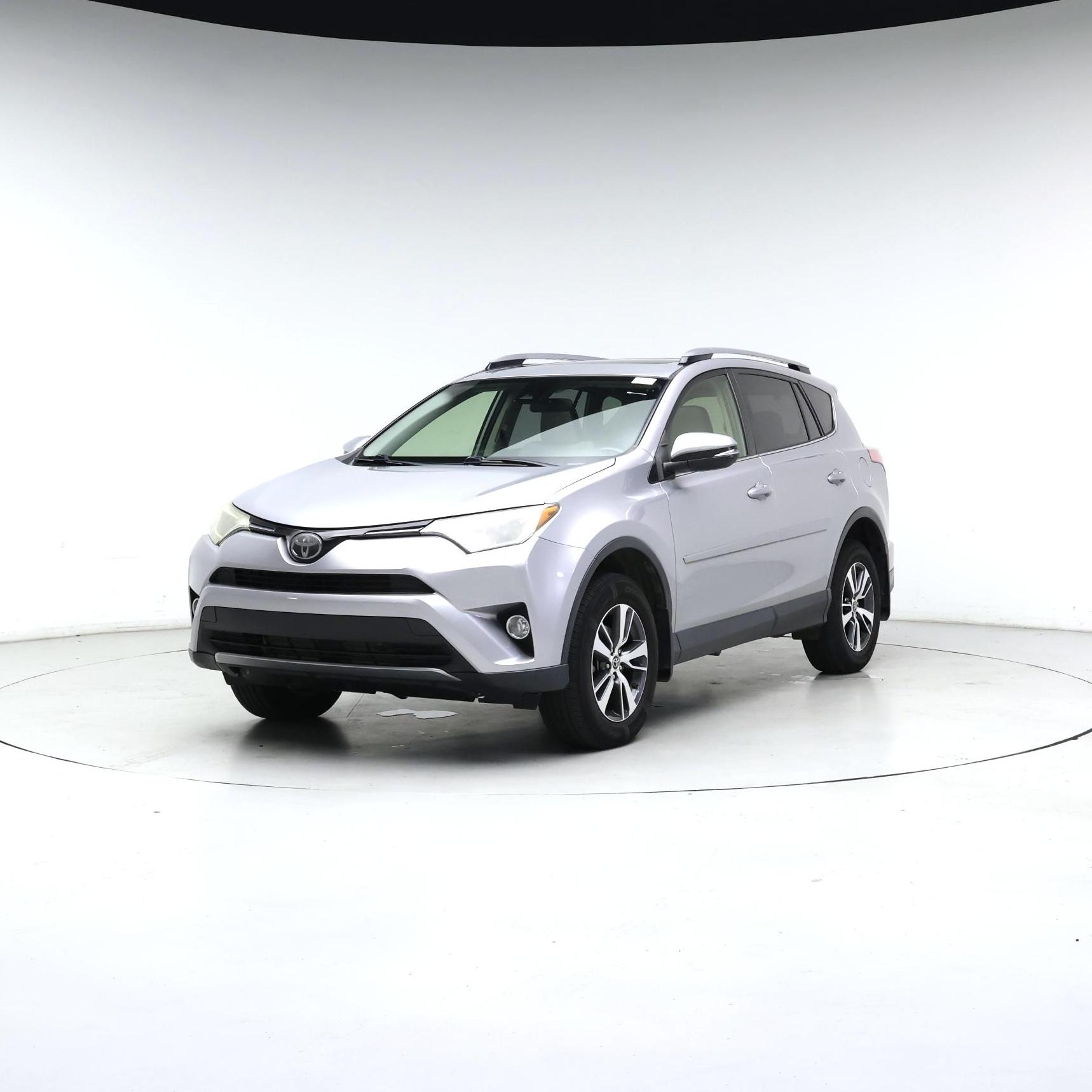 Thumbnail: 2018 Toyota RAV4 - 4