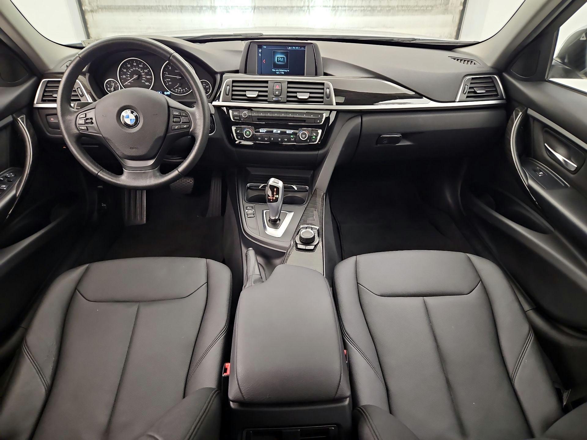 Thumbnail: 2018 BMW 3 Series - 9