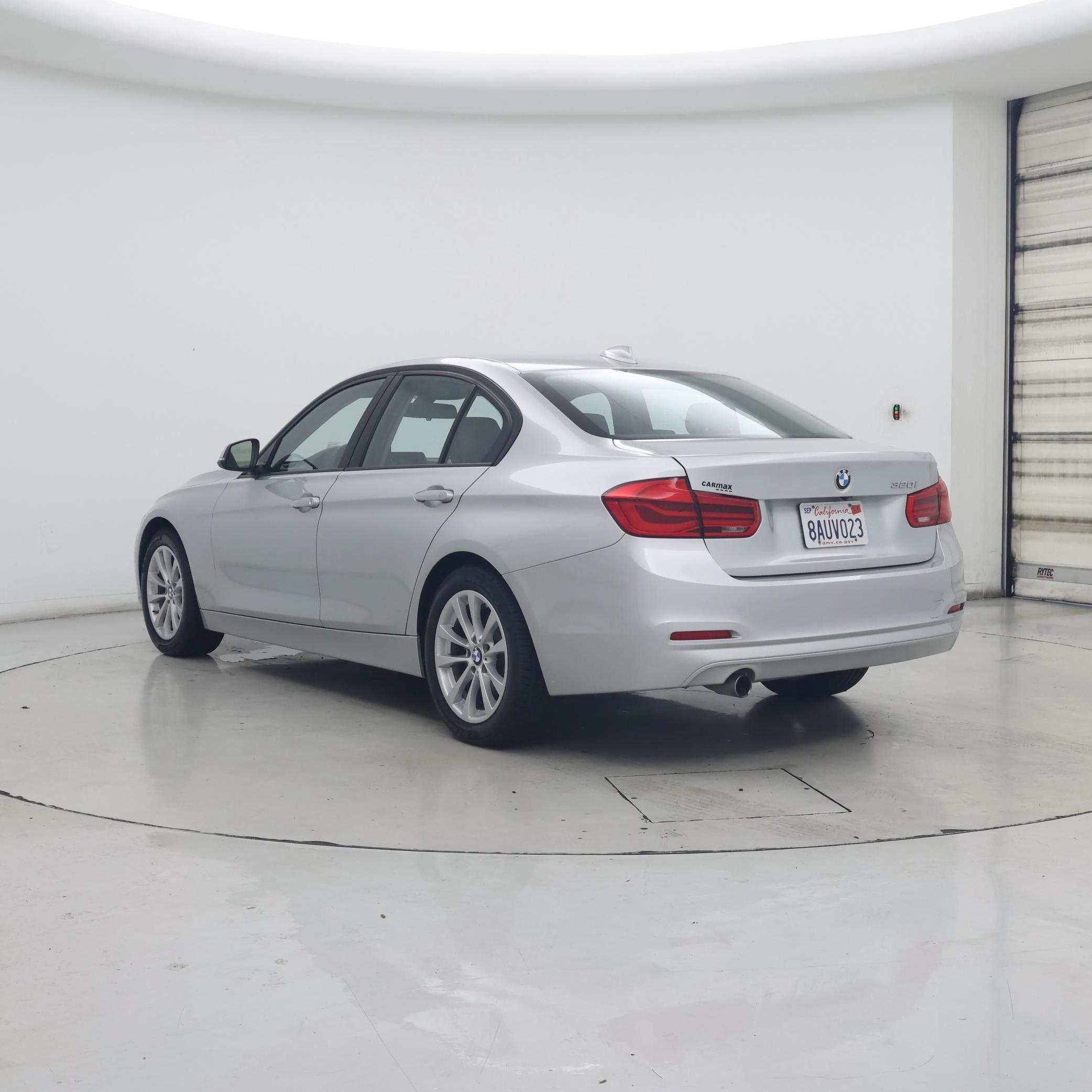 Thumbnail: 2018 BMW 3 Series - 2