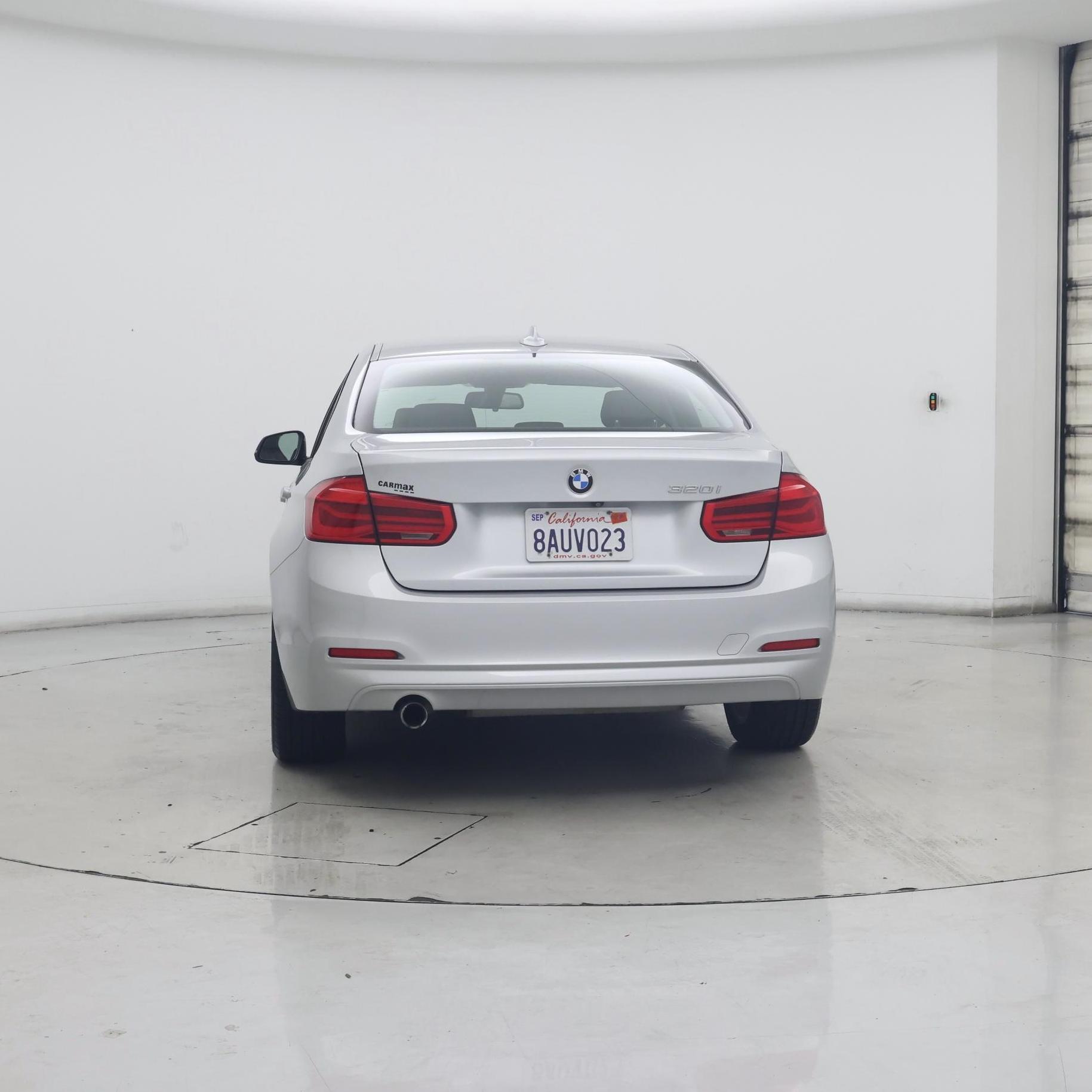 Thumbnail: 2018 BMW 3 Series - 6