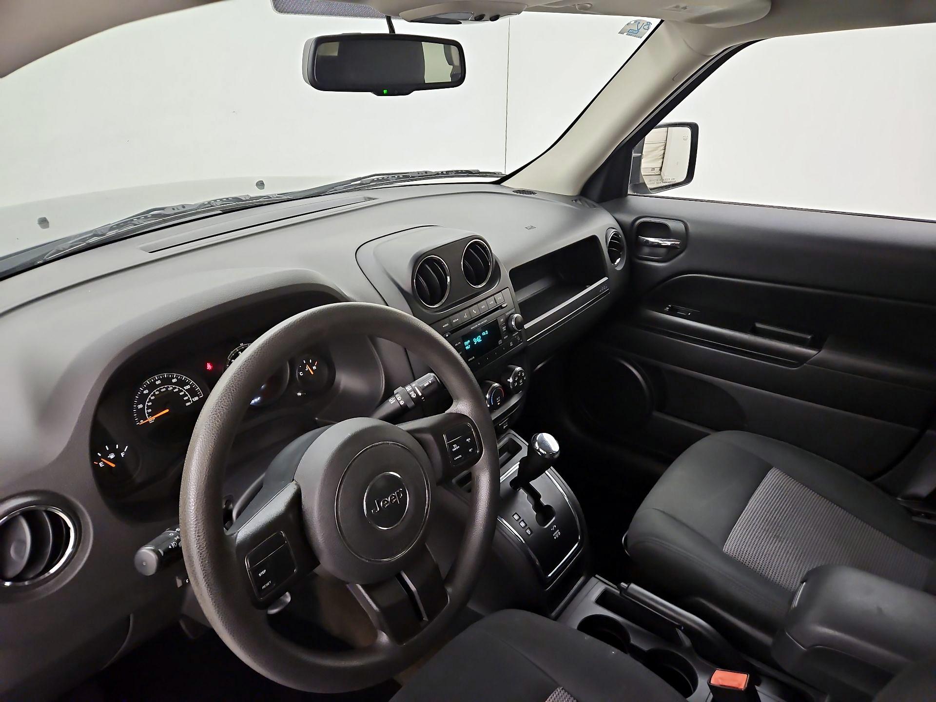 Thumbnail: 2014 Jeep Patriot - 9