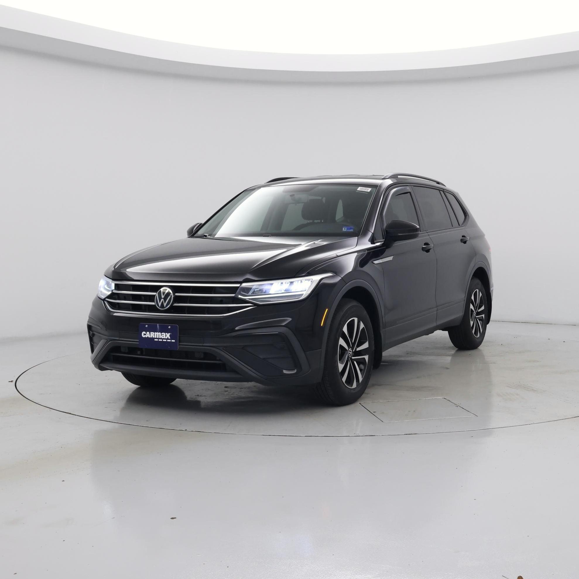 Thumbnail: 2022 Volkswagen Tiguan - 4