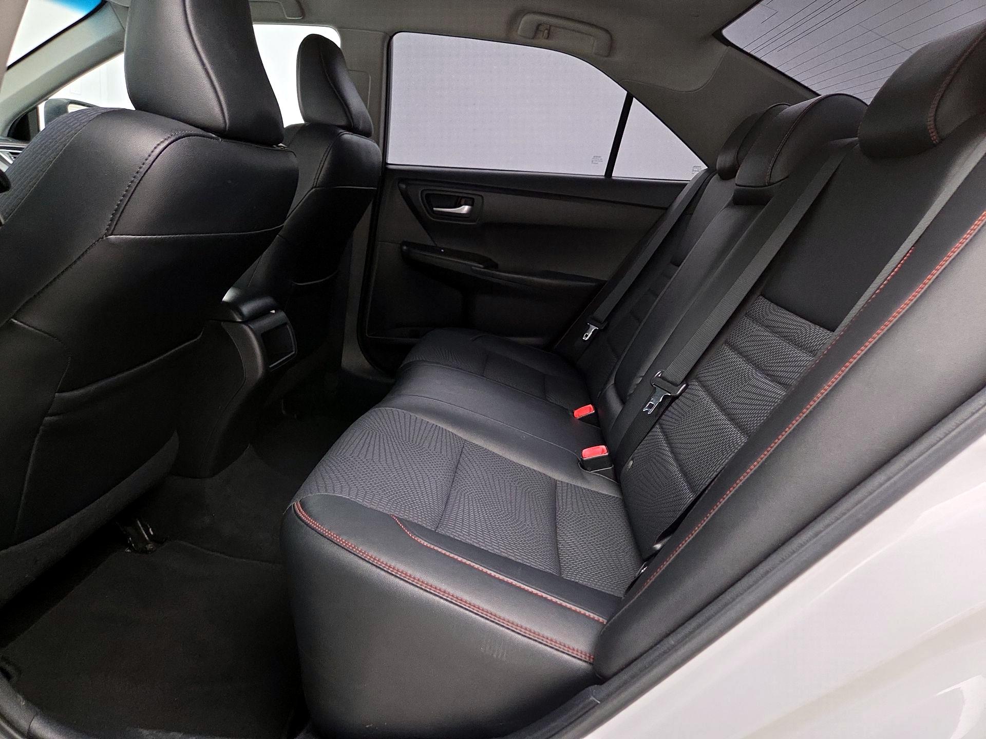 Thumbnail: 2016 Toyota Camry - 19