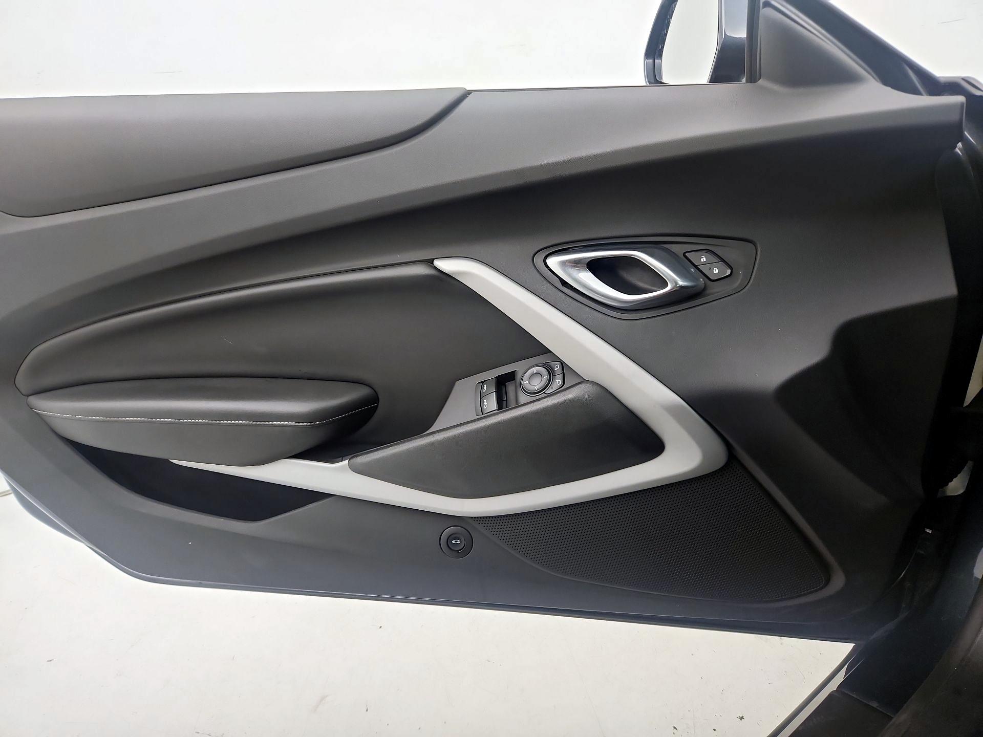 Thumbnail: 2020 Chevrolet Camaro - 12