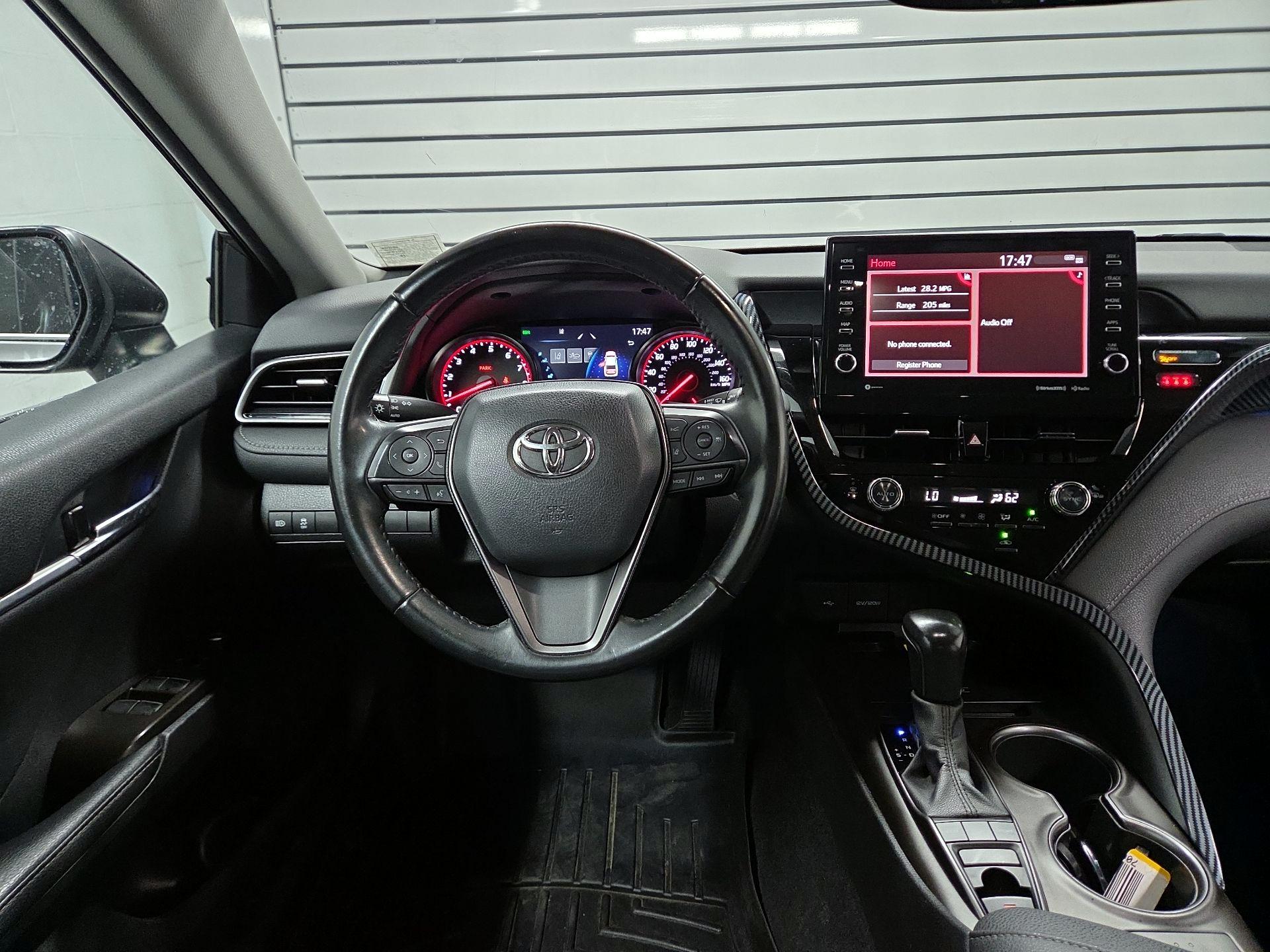 Thumbnail: 2022 Toyota Camry - 10