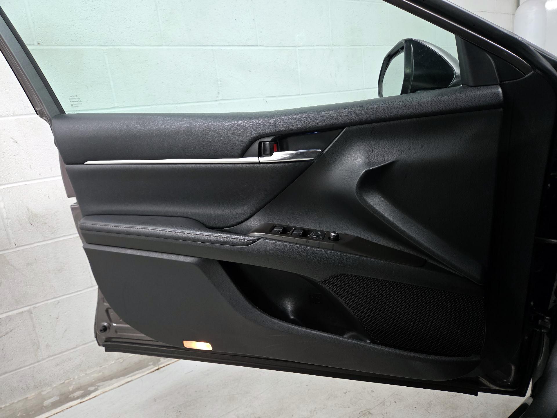 Thumbnail: 2022 Toyota Camry - 12