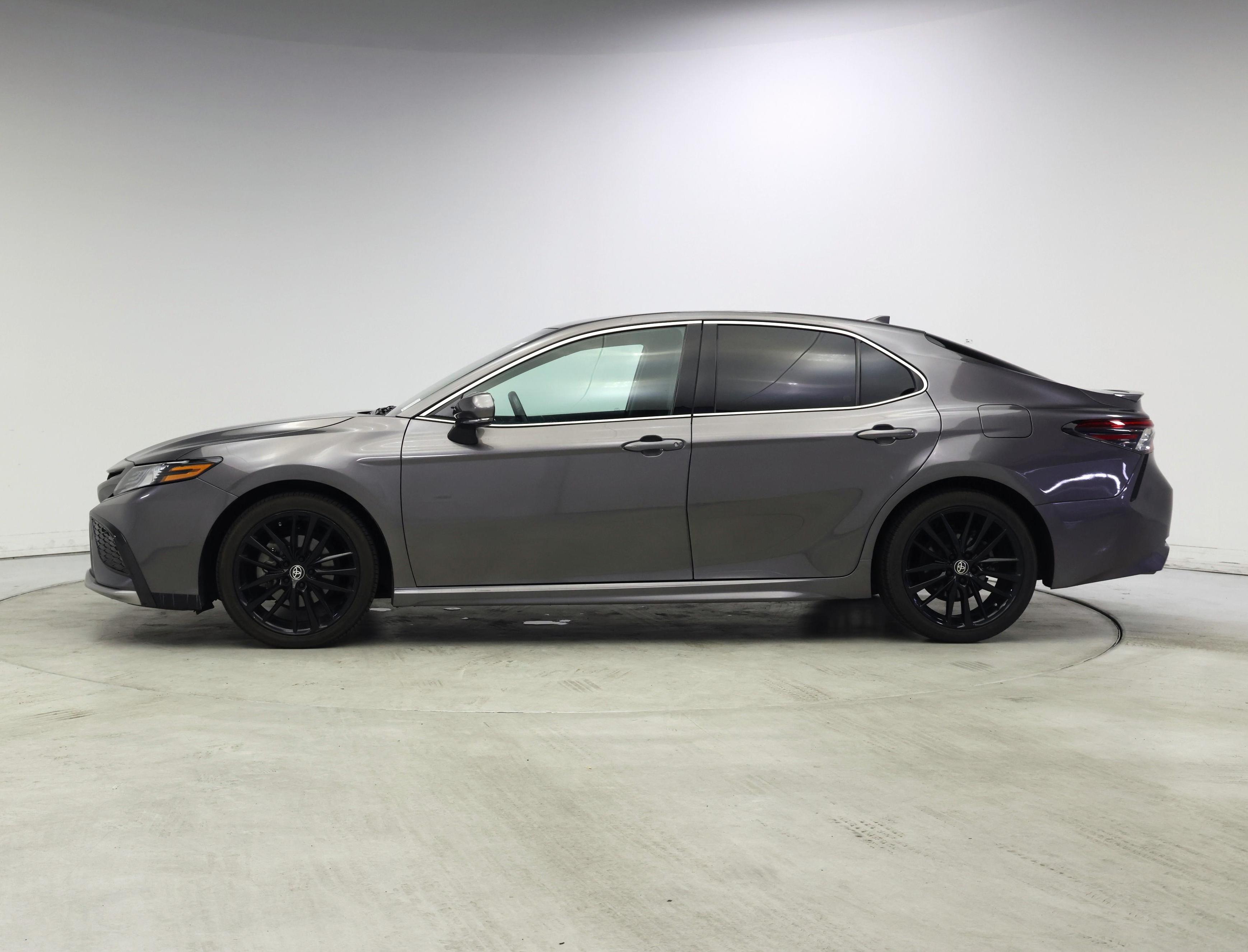Thumbnail: 2022 Toyota Camry - 3
