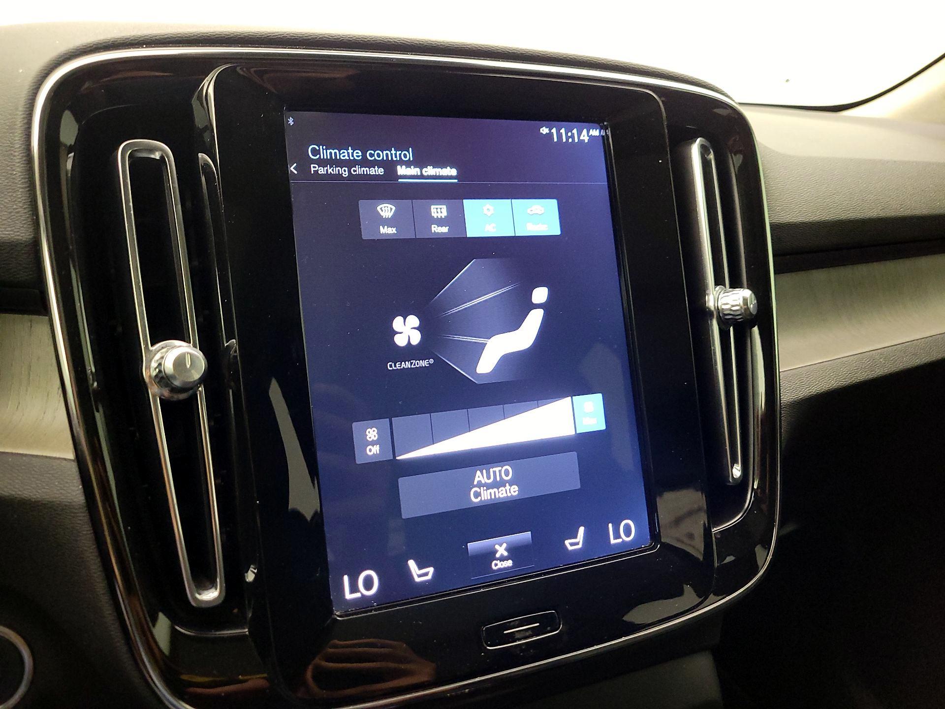Thumbnail: 2020 Volvo XC40 - 16