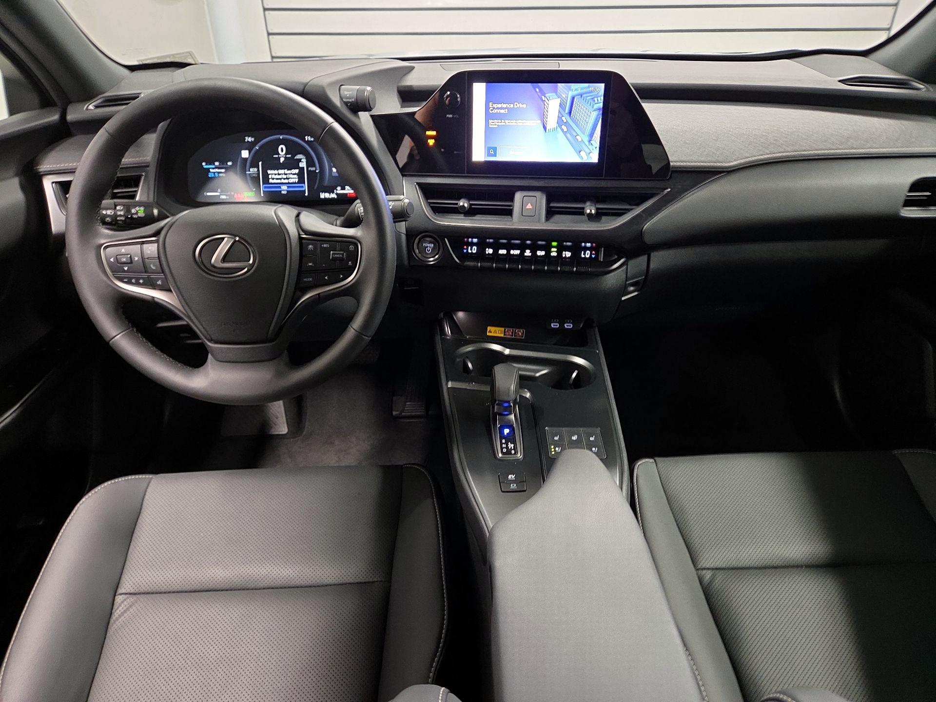 Thumbnail: 2025 Lexus UX - 9
