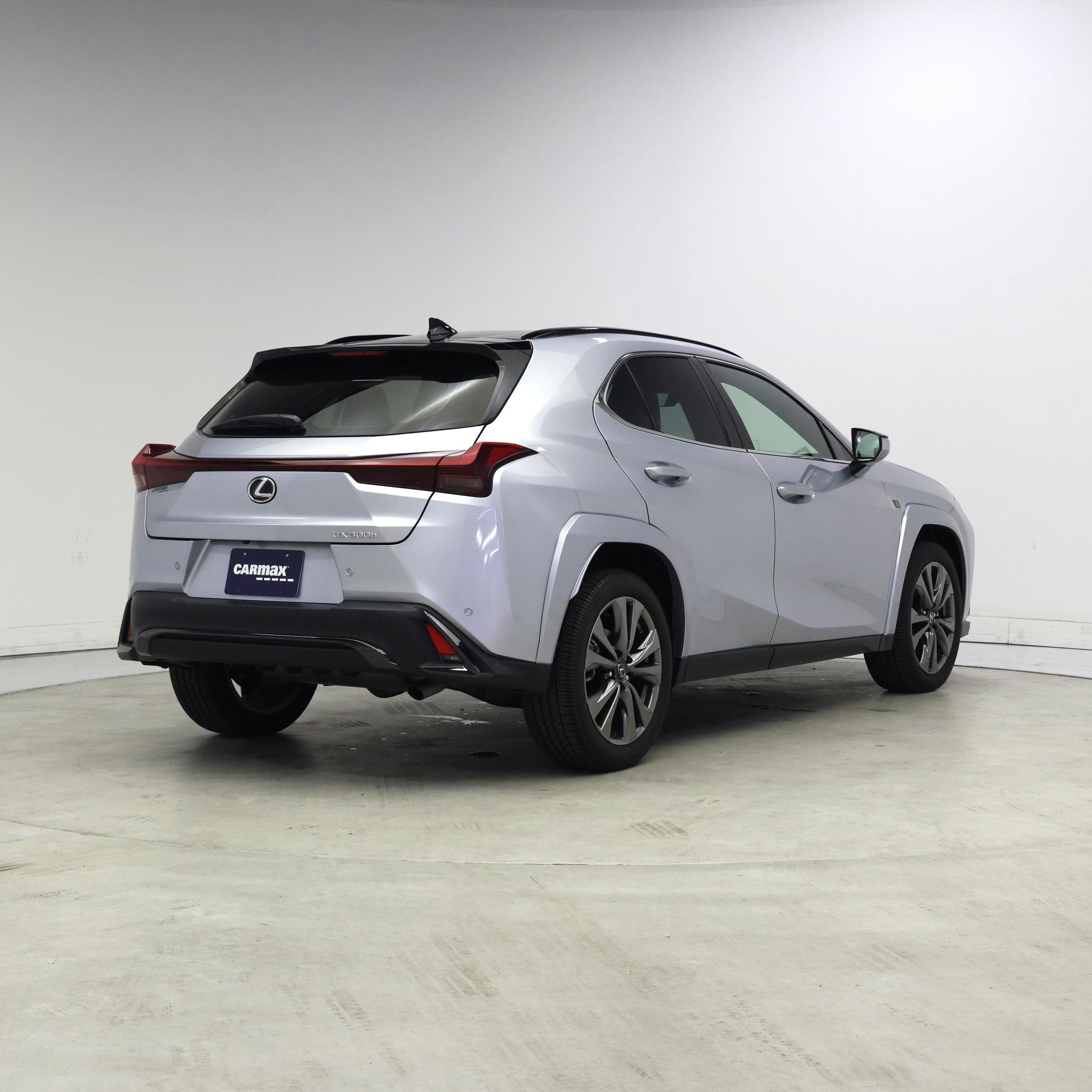 Thumbnail: 2025 Lexus UX - 8