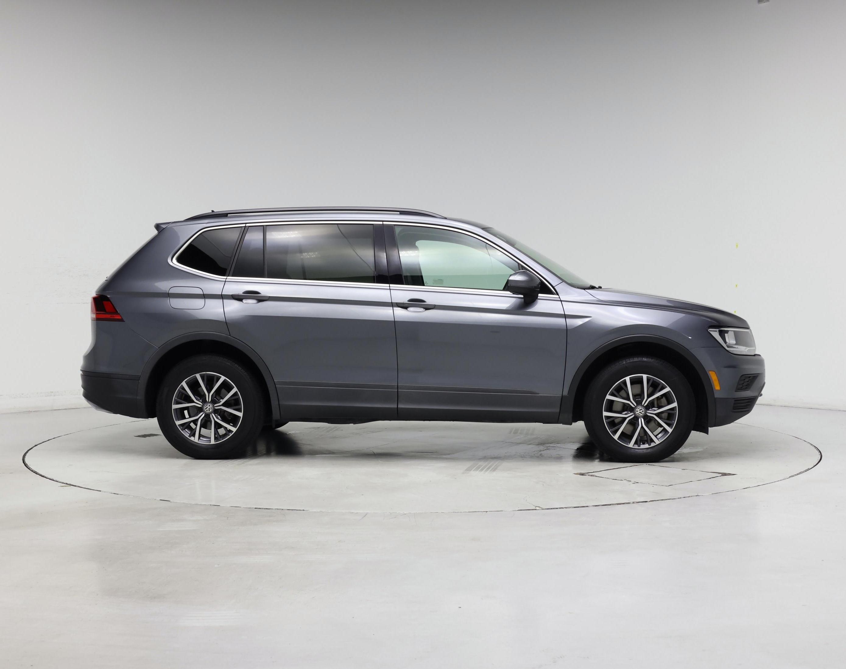 Thumbnail: 2019 Volkswagen Tiguan - 7