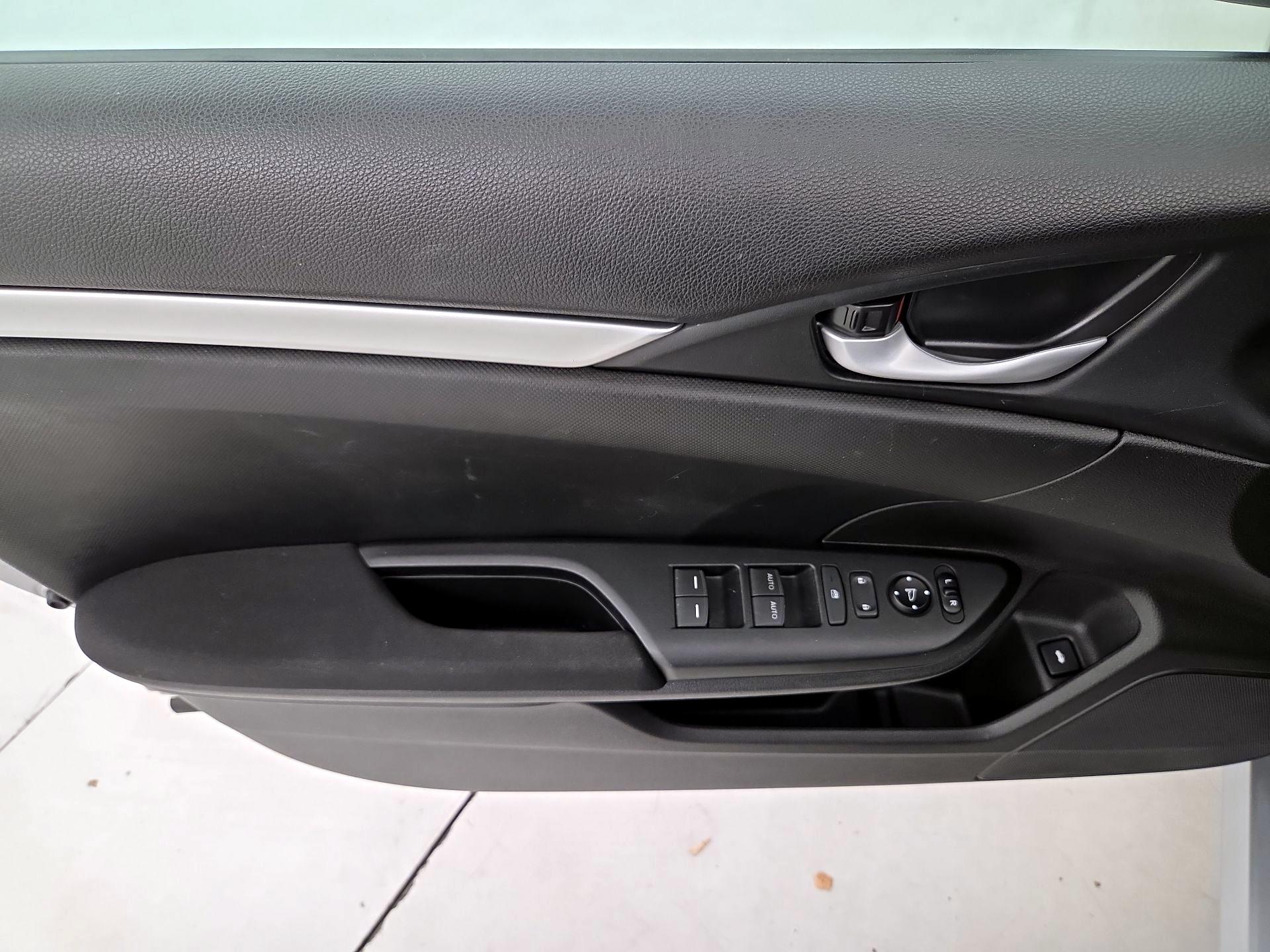 Thumbnail: 2019 Honda Civic - 12