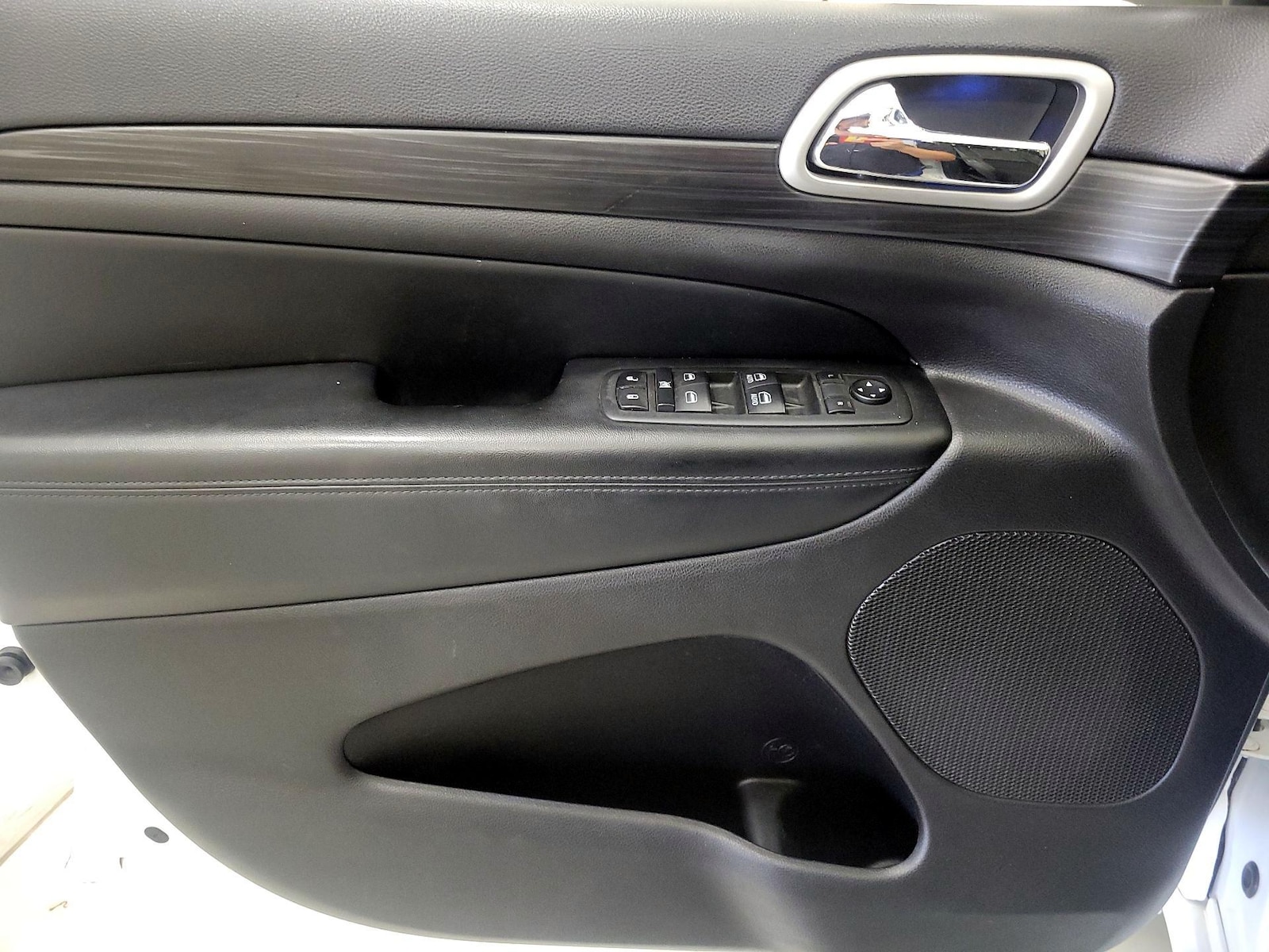 2020 Jeep Grand Cherokee Altitude - Photo 13