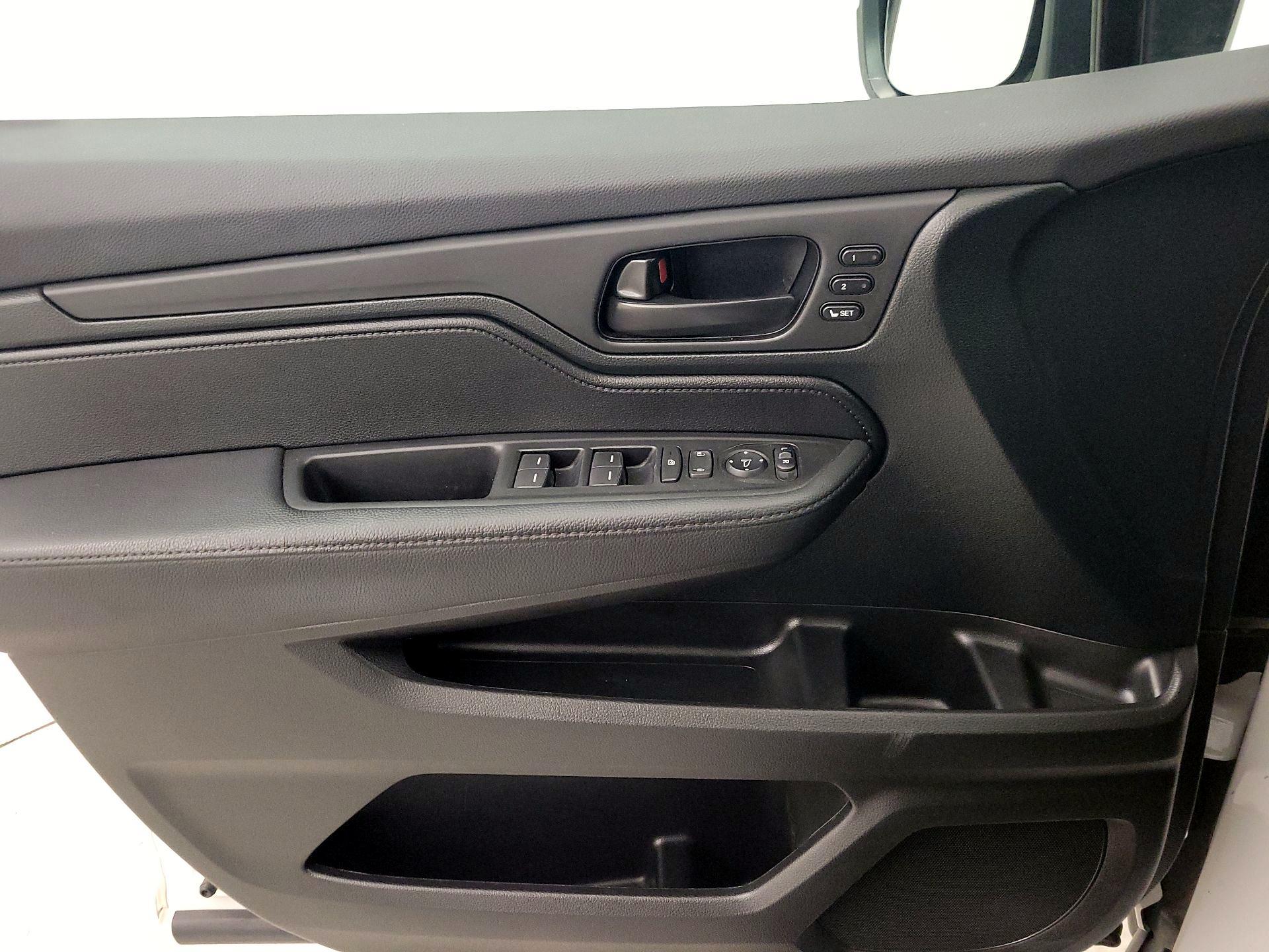 Thumbnail: 2023 Honda Odyssey - 12