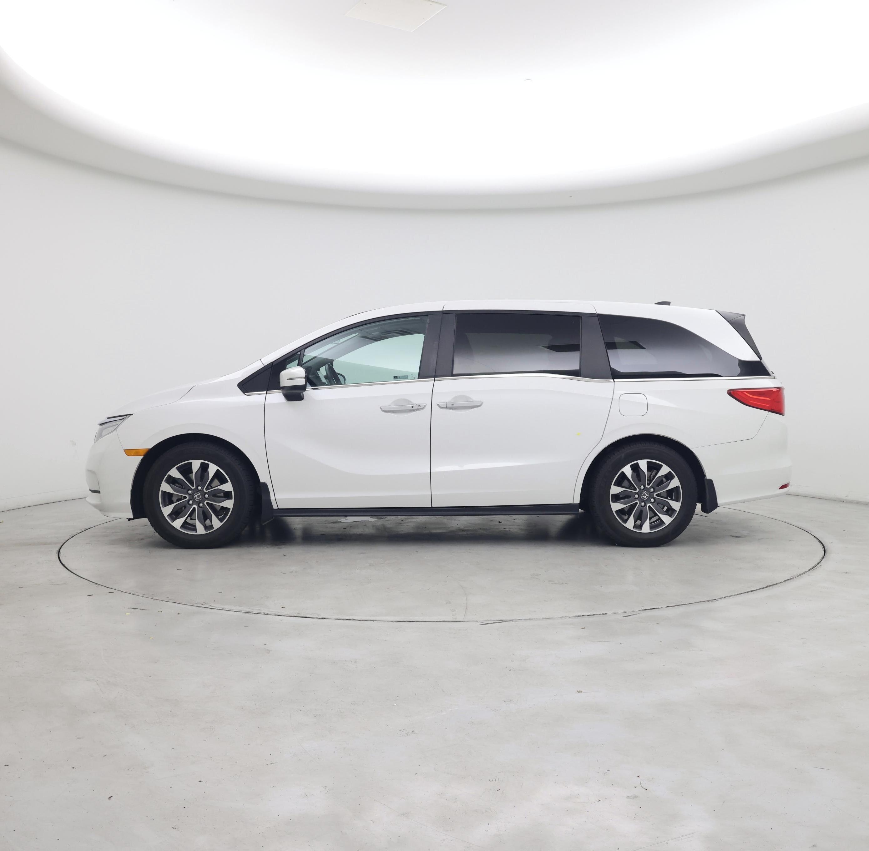 Thumbnail: 2023 Honda Odyssey - 3
