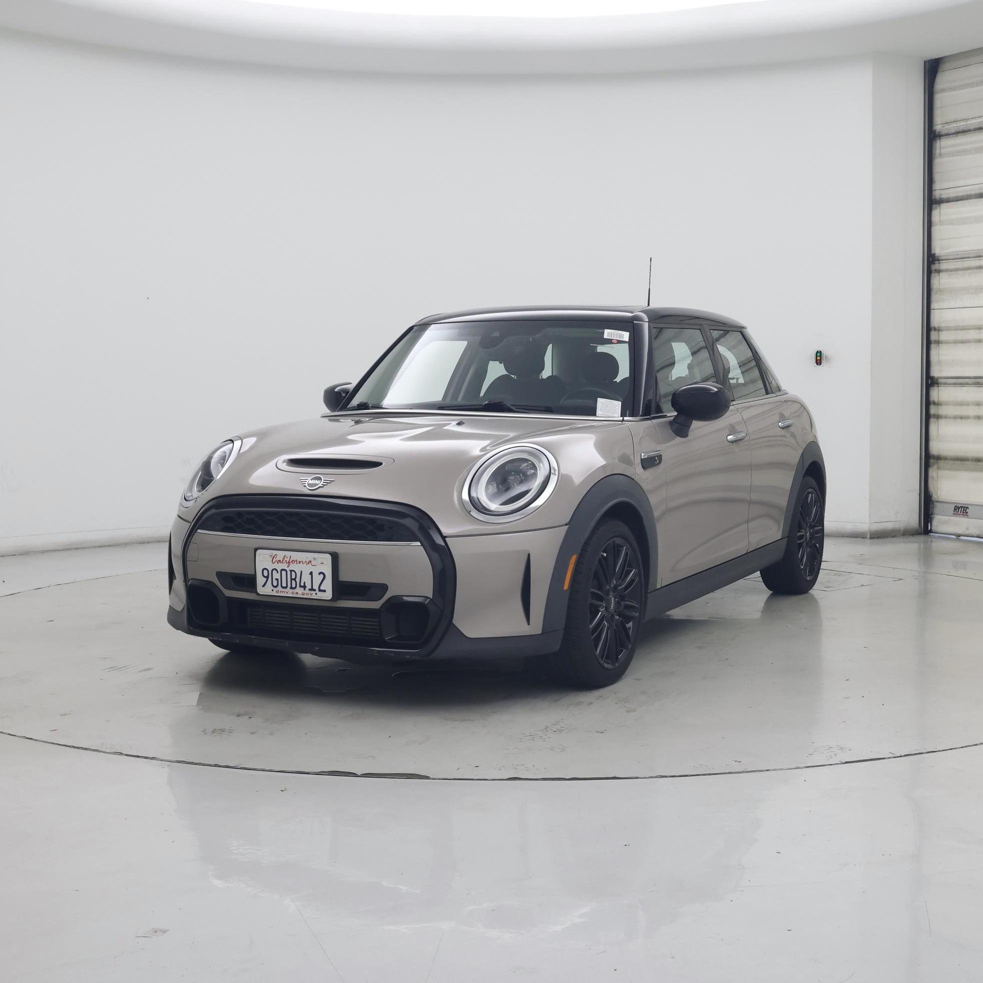 Thumbnail: 2022 MINI Cooper Hardtop - 4