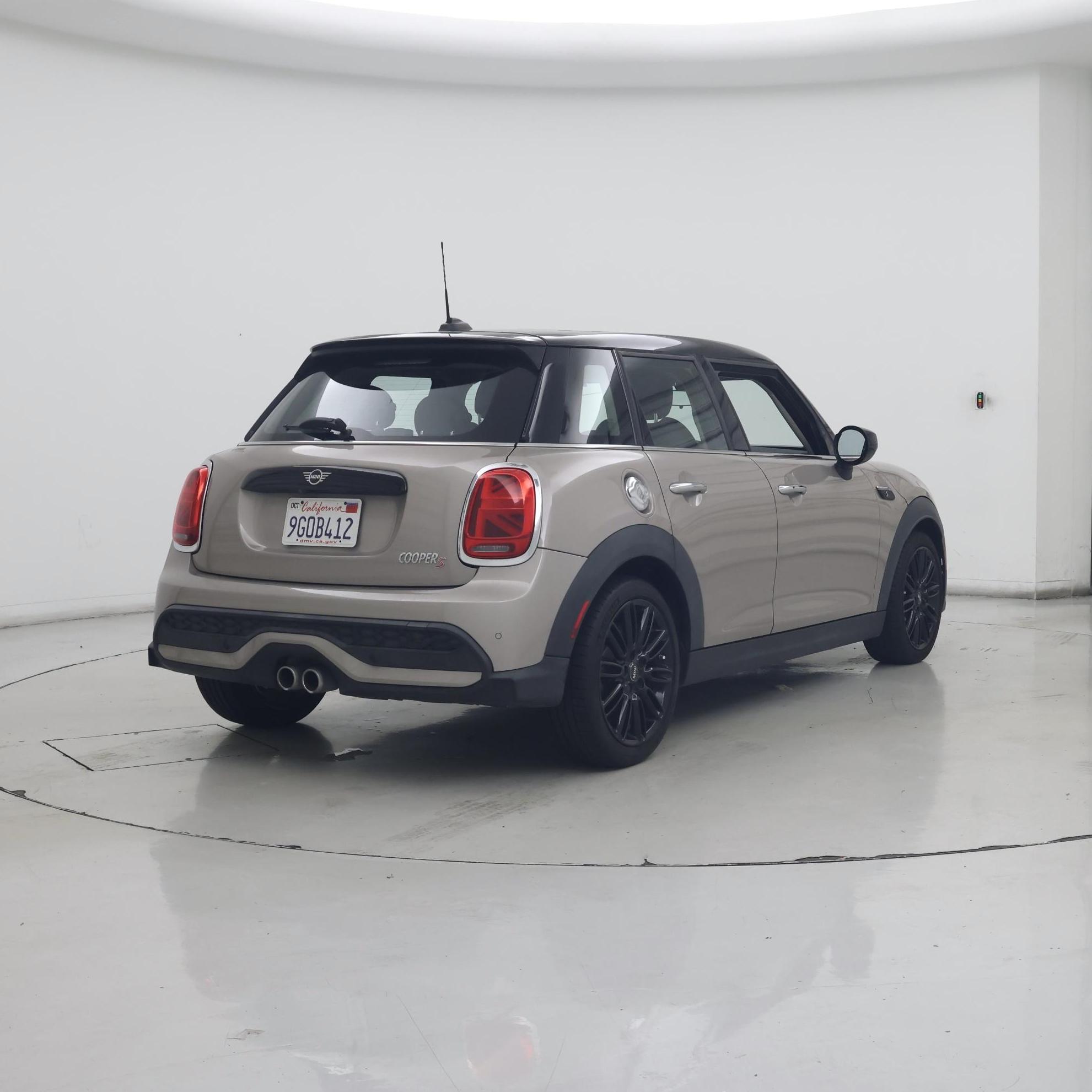 Thumbnail: 2022 MINI Cooper Hardtop - 8