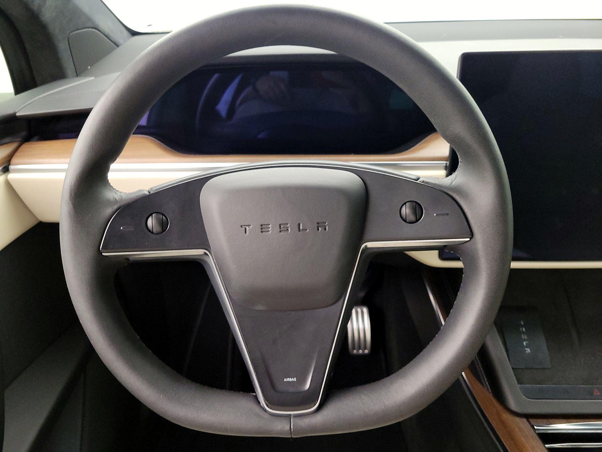 Thumbnail: 2023 Tesla Model X - 10