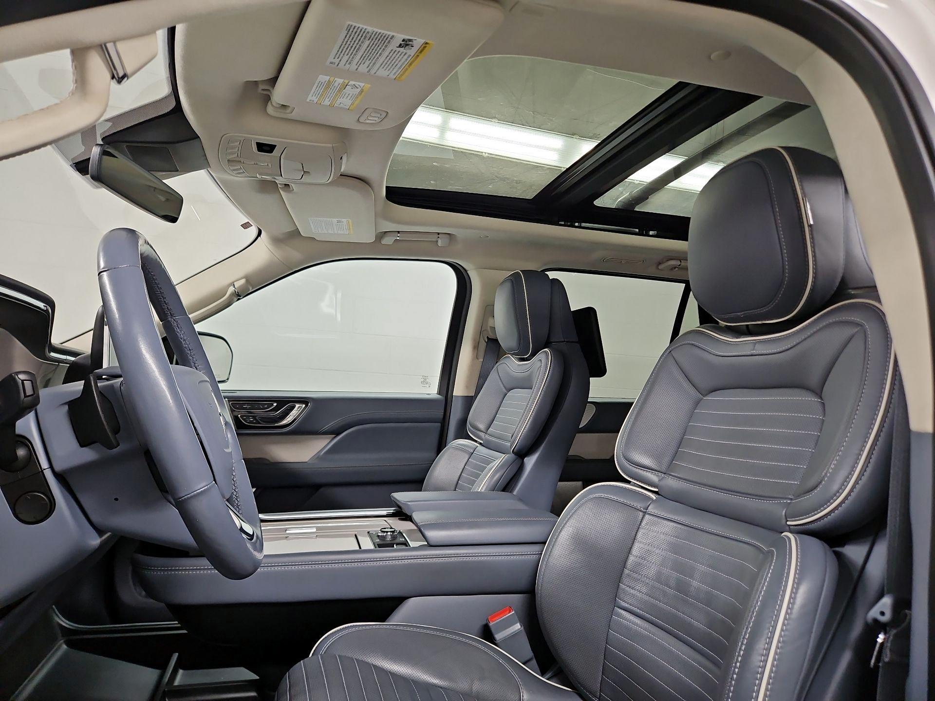 Thumbnail: 2019 Lincoln Navigator L - 20
